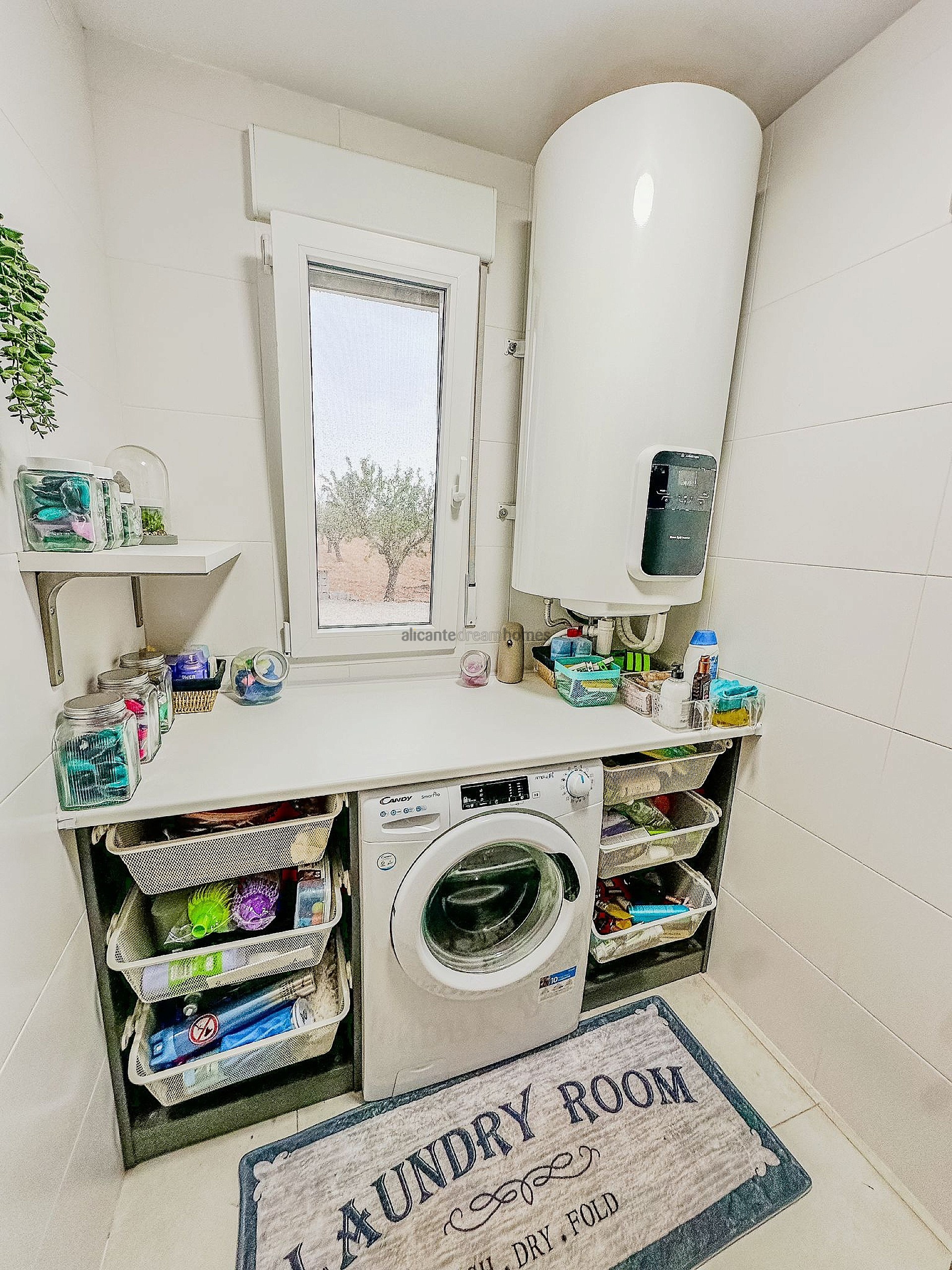 Resale - 3 Bedroom 2 Bathroom Villa in Pinoso -  - Alicante