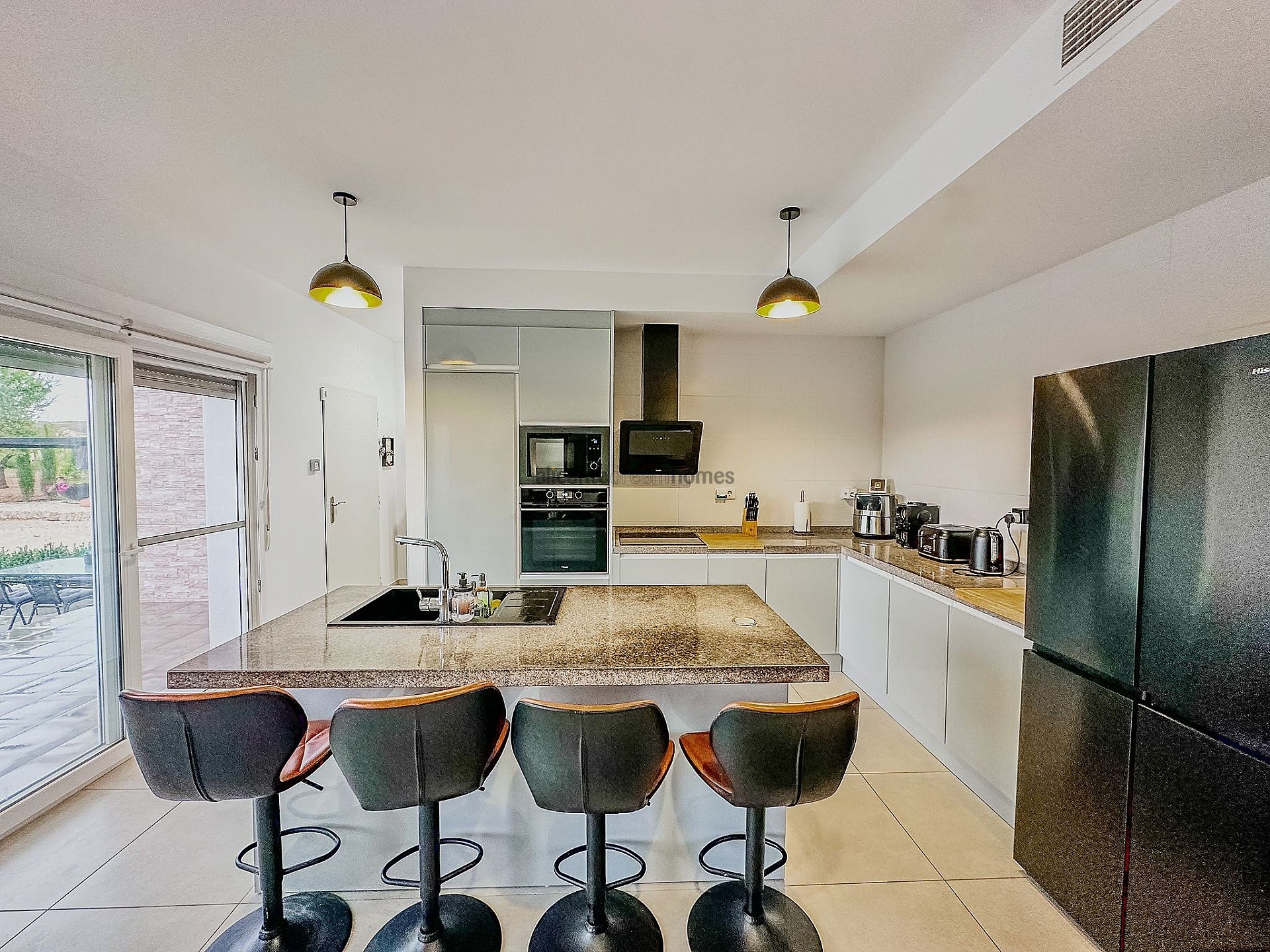 Resale - 3 Bedroom 2 Bathroom Villa in Pinoso -  - Alicante