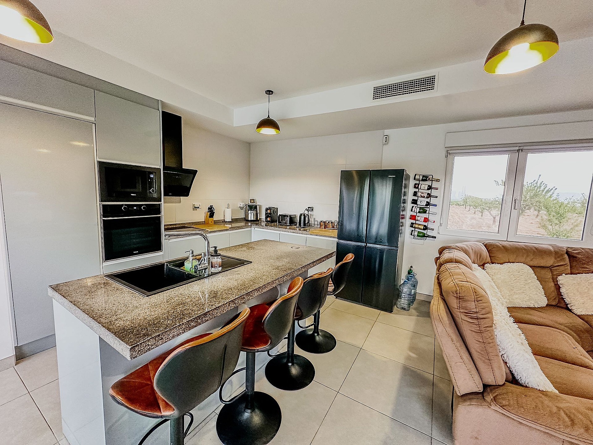 Resale - 3 Bedroom 2 Bathroom Villa in Pinoso -  - Alicante