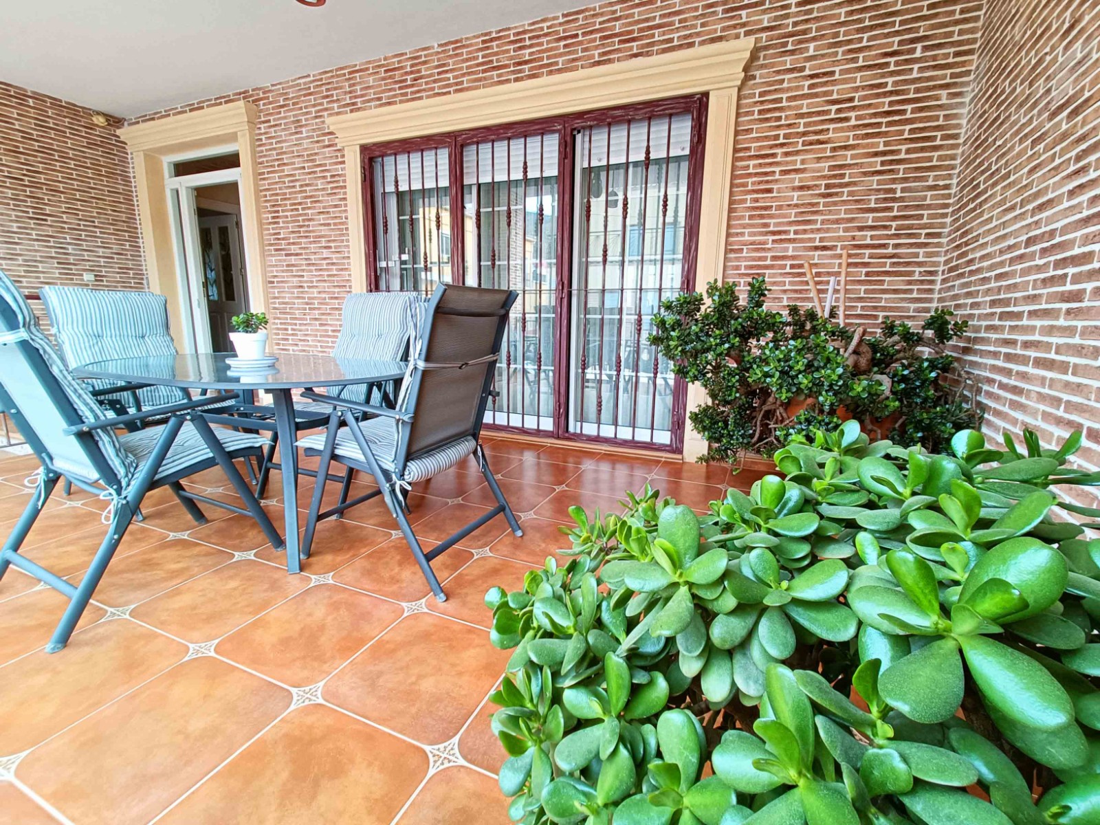 Resale - 4 Bedroom 2 Bathroom Townhouse in Hondón de los Frailes -  - Alicante