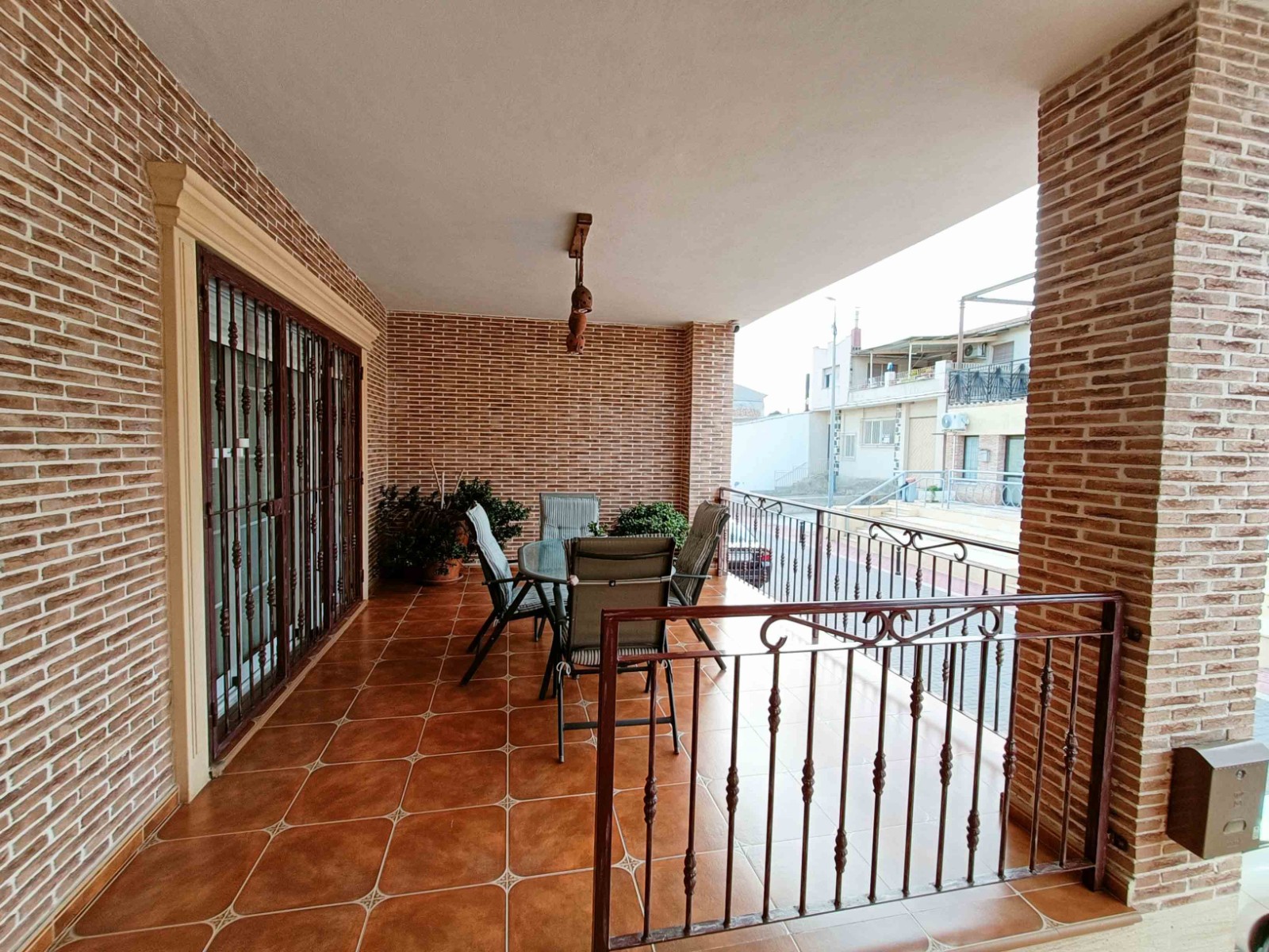 Resale - 4 Bedroom 2 Bathroom Townhouse in Hondón de los Frailes -  - Alicante
