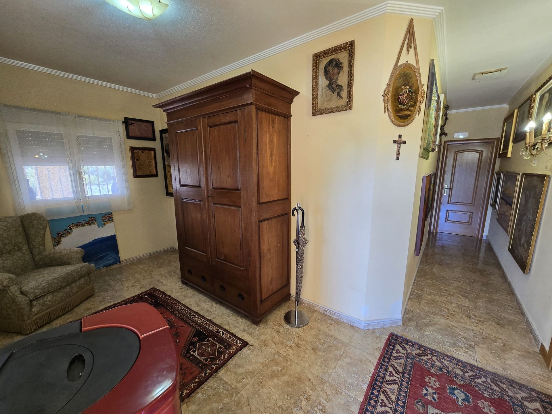 Resale - 4 Bedroom 3 Bathroom Villa in Sax -  - Alicante