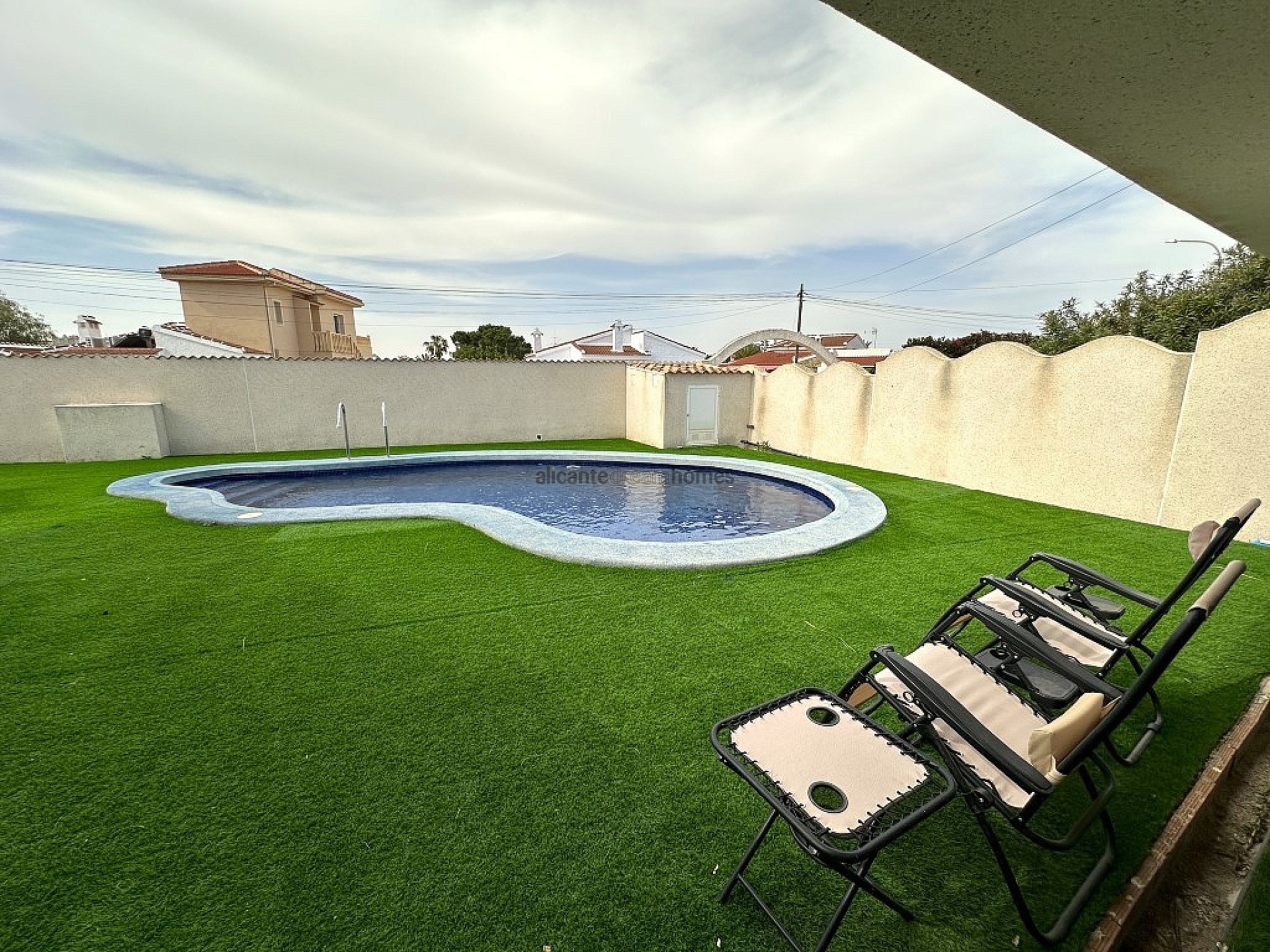 Resale - 3 Bedroom 2 Bathroom Villa in Ciudad Quesada -  - Alicante