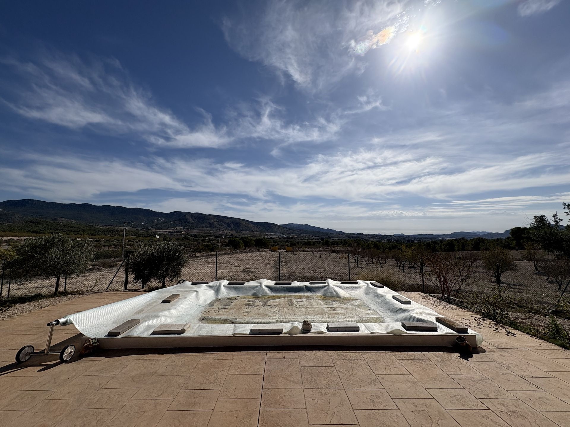 Resale - 2 Bedroom 1 Bathroom Country house in Sax -  - Alicante