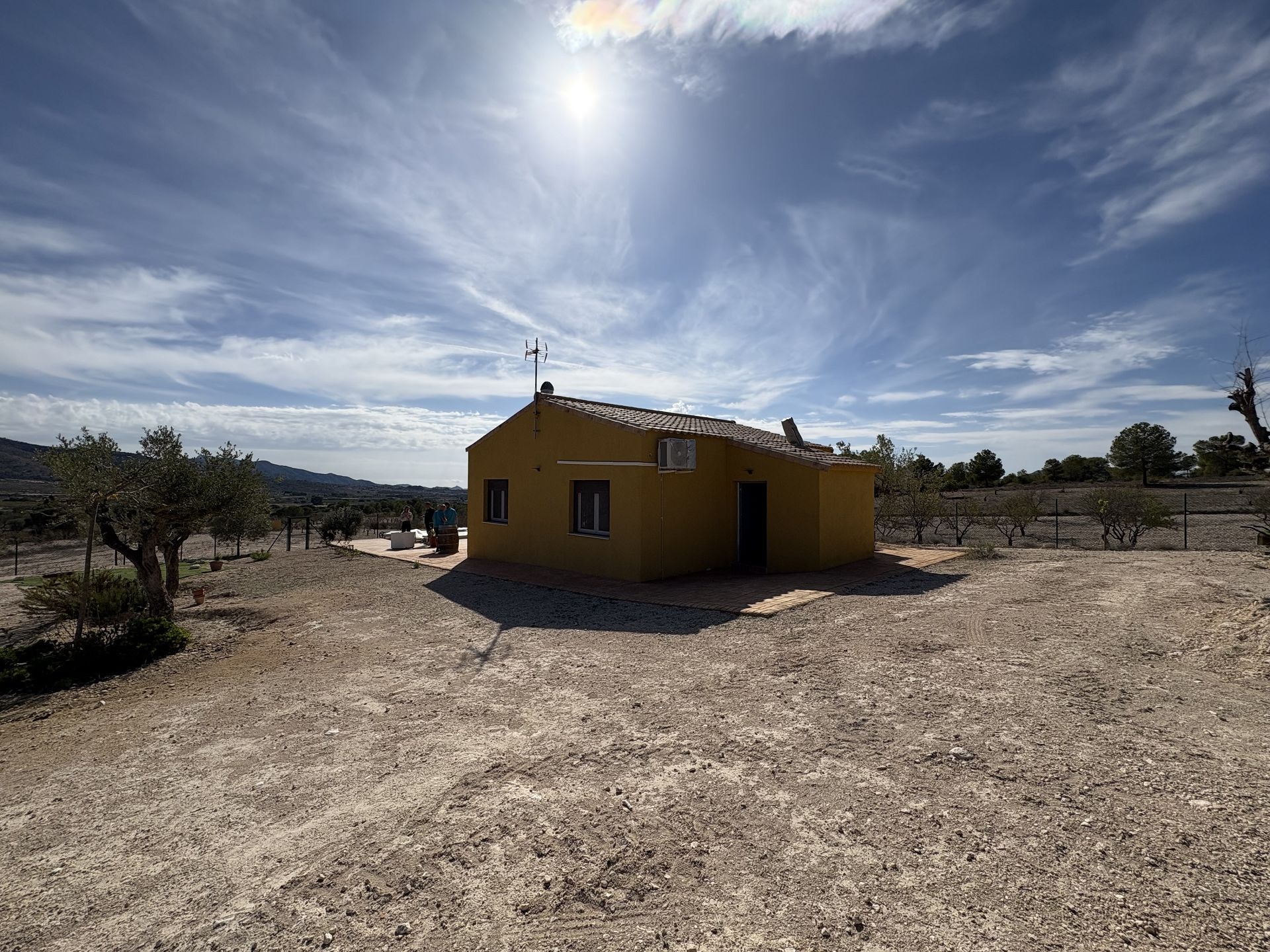 Resale - 2 Bedroom 1 Bathroom Country house in Sax -  - Alicante