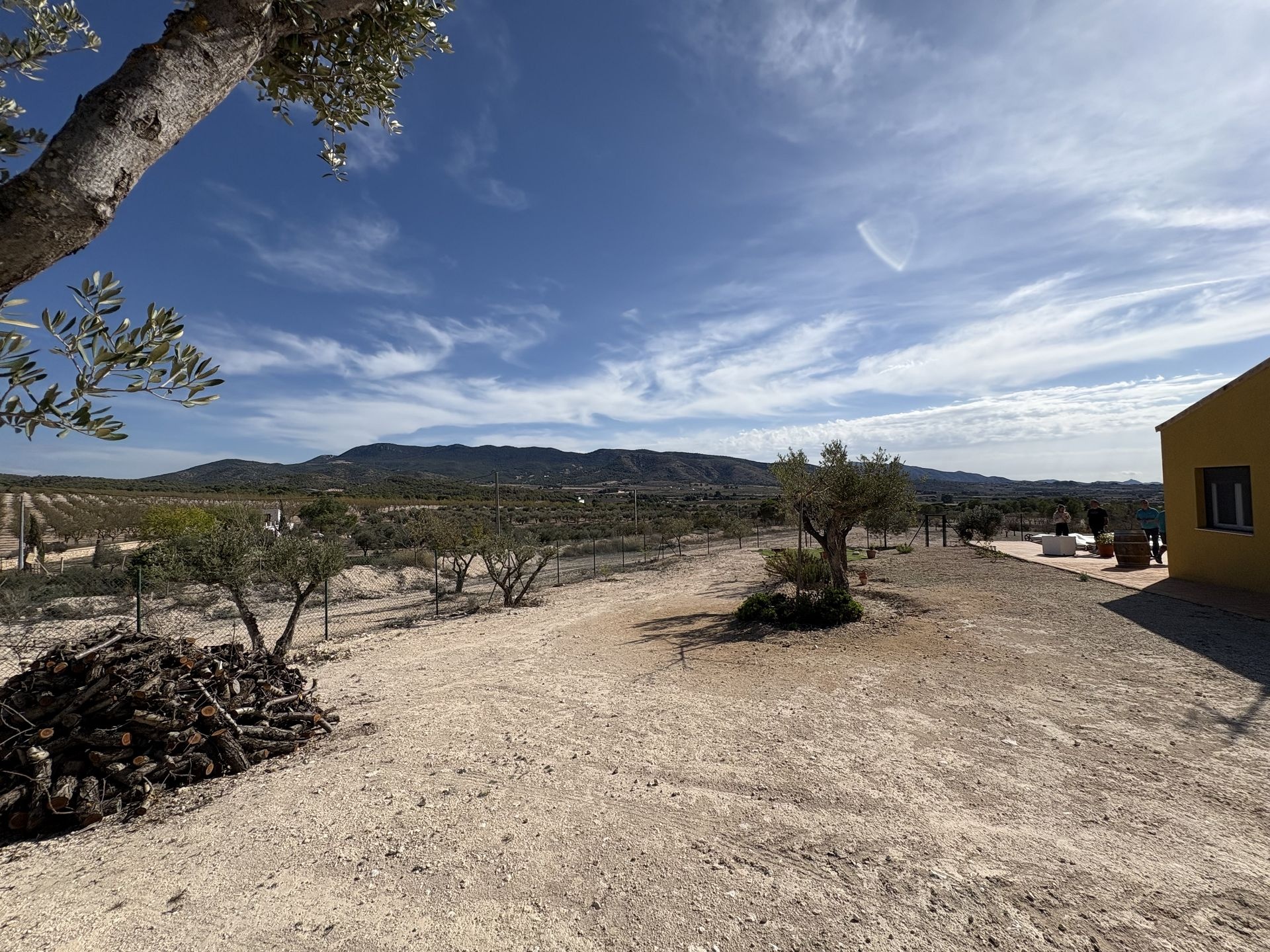 Resale - 2 Bedroom 1 Bathroom Country house in Sax -  - Alicante