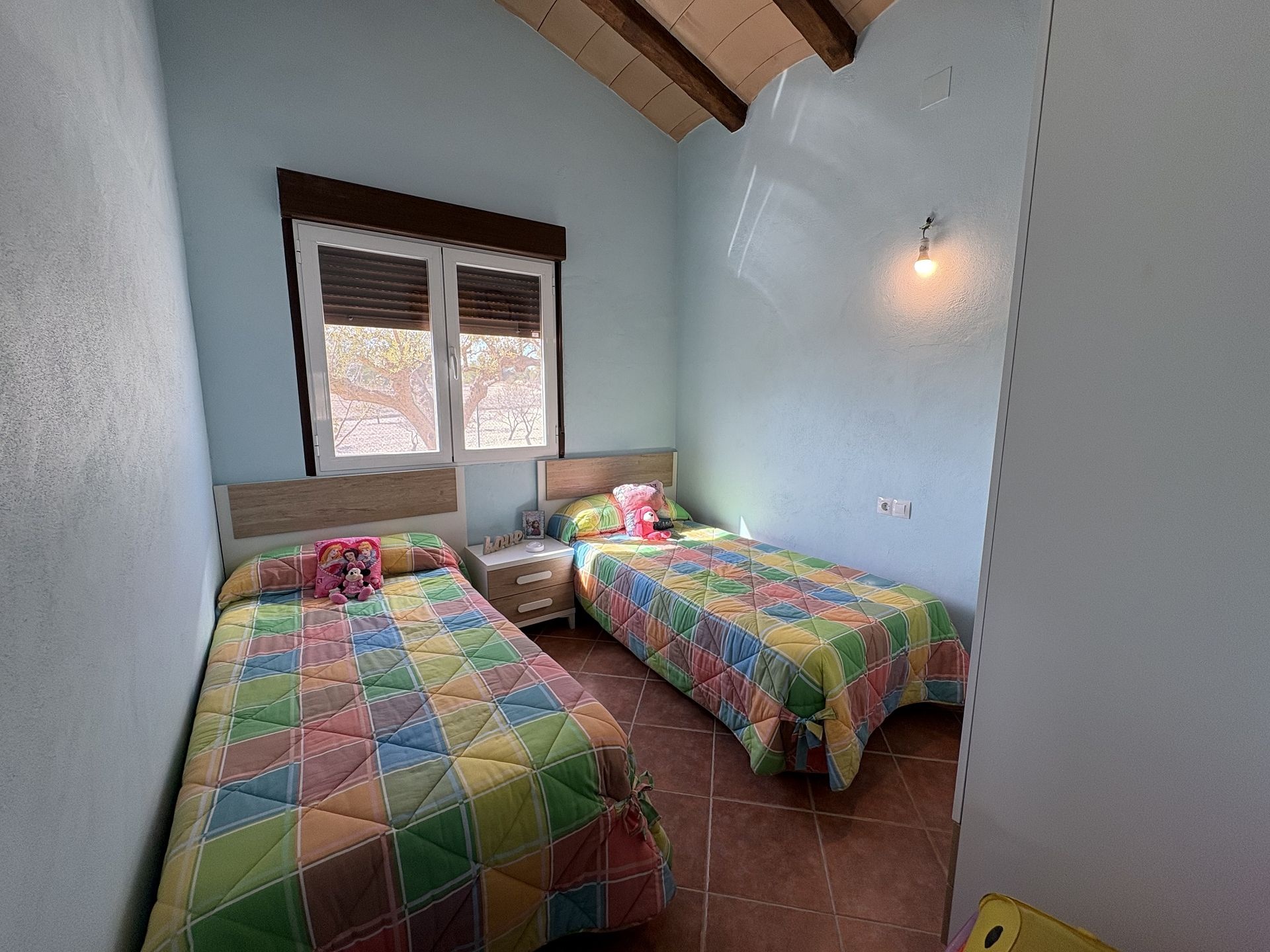 Resale - 2 Bedroom 1 Bathroom Country house in Sax -  - Alicante