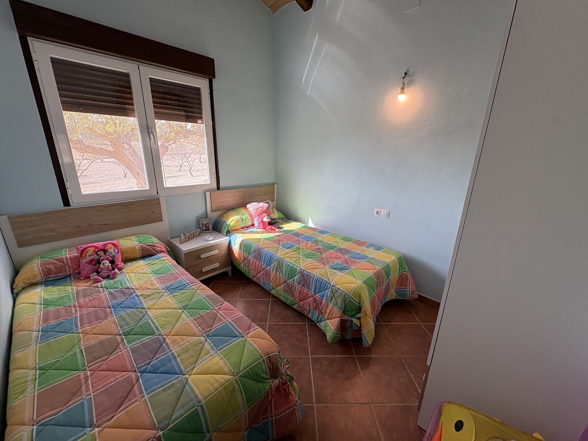 Resale - 2 Bedroom 1 Bathroom Country house in Sax -  - Alicante