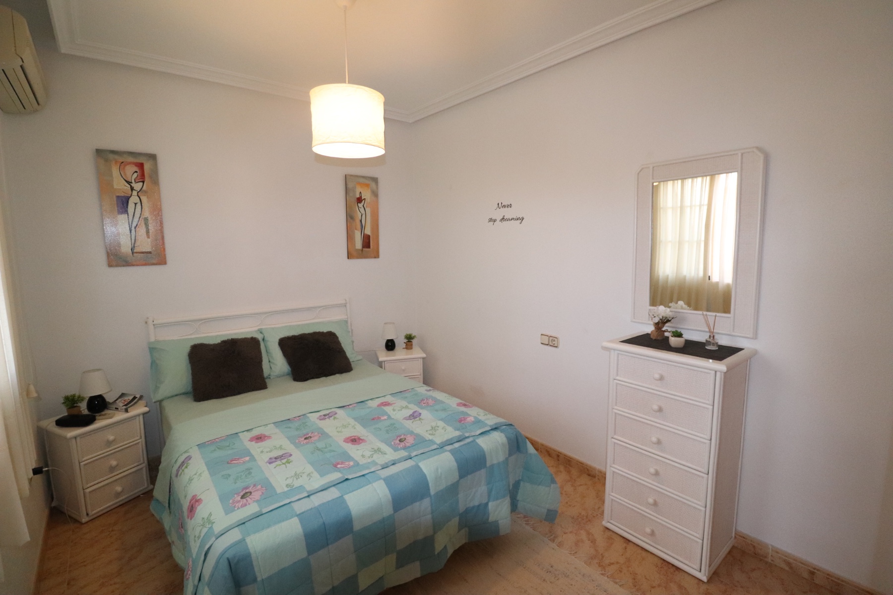 Resale - 3 Bedroom 2 Bathroom Townhouse in Orihuela Costa -  - Alicante