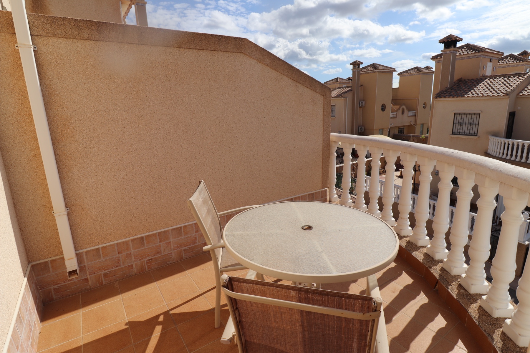 Resale - 3 Bedroom 2 Bathroom Townhouse in Orihuela Costa -  - Alicante