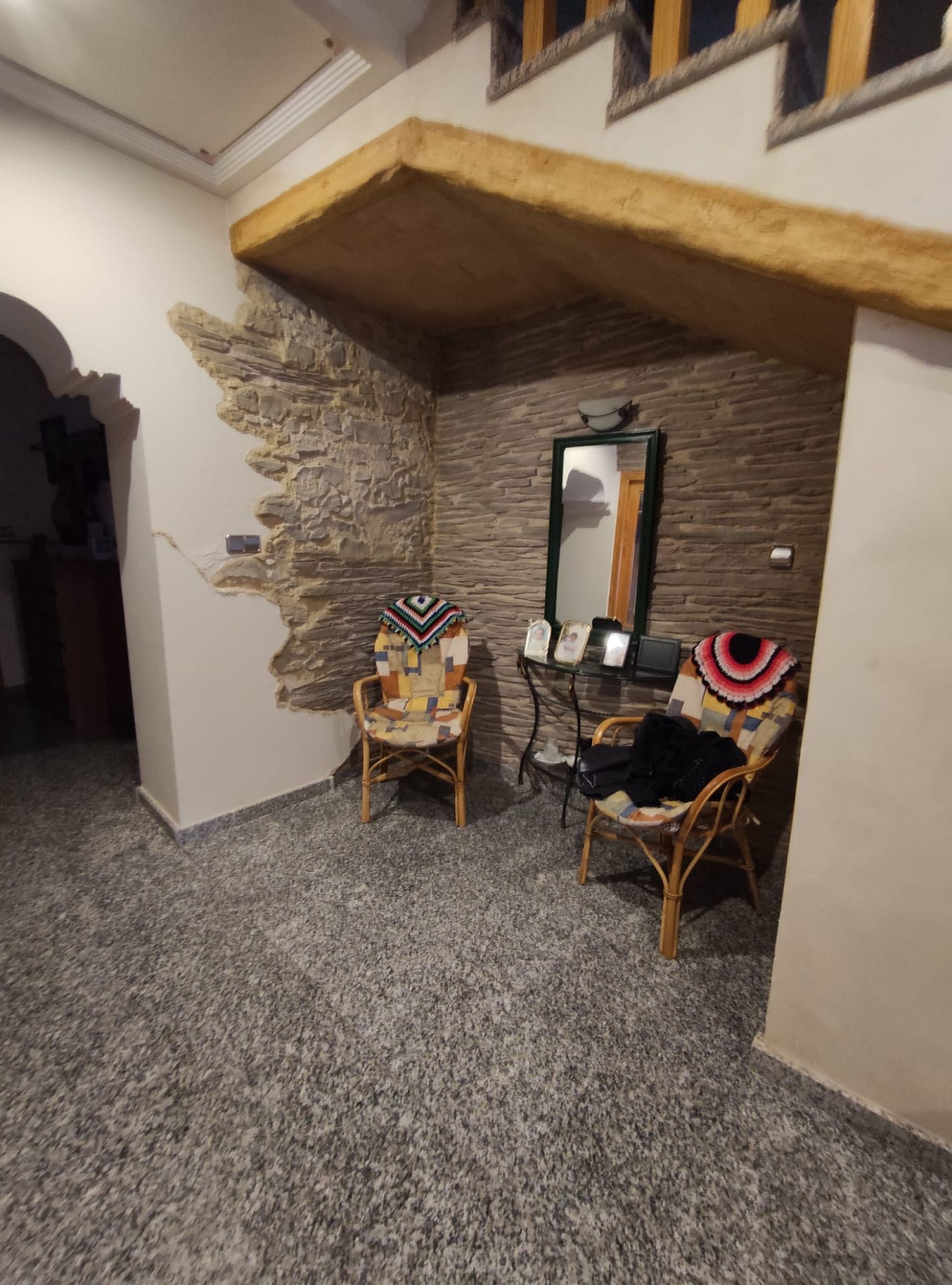 Resale - 5 Bedroom 3 Bathroom Townhouse in Hondón de las Nieves -  - Alicante