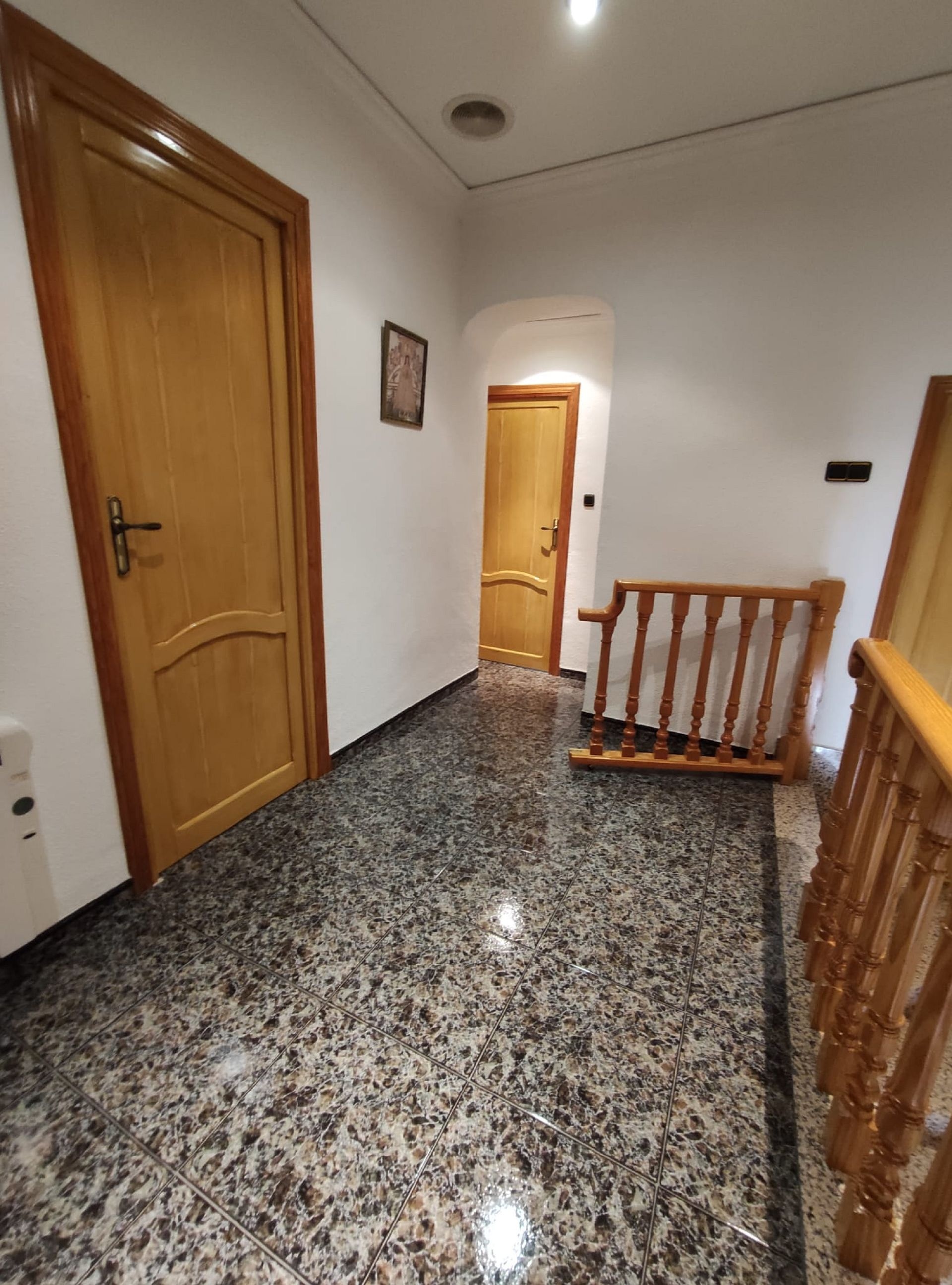 Resale - 5 Bedroom 3 Bathroom Townhouse in Hondón de las Nieves -  - Alicante