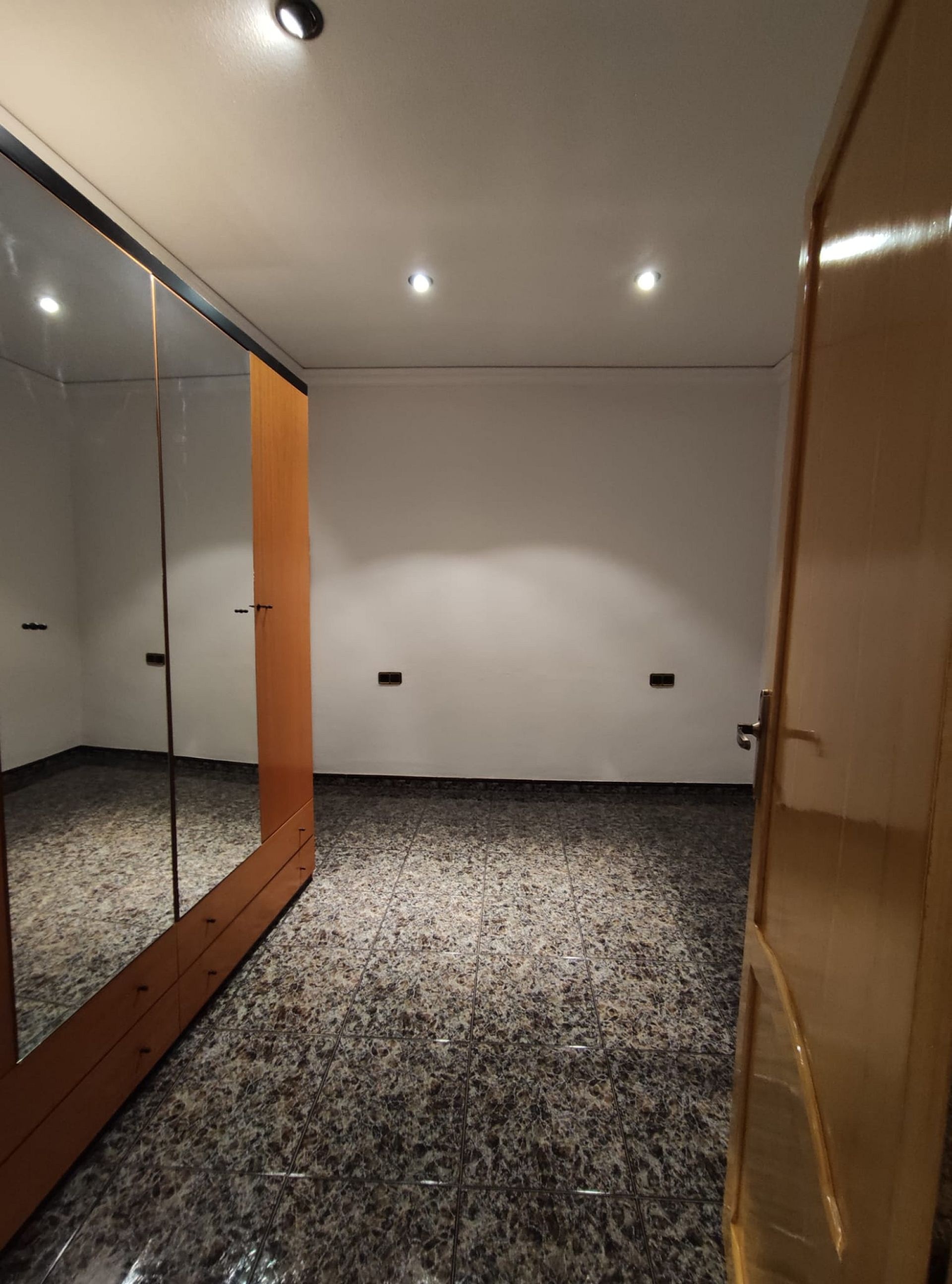 Resale - 5 Bedroom 3 Bathroom Townhouse in Hondón de las Nieves -  - Alicante
