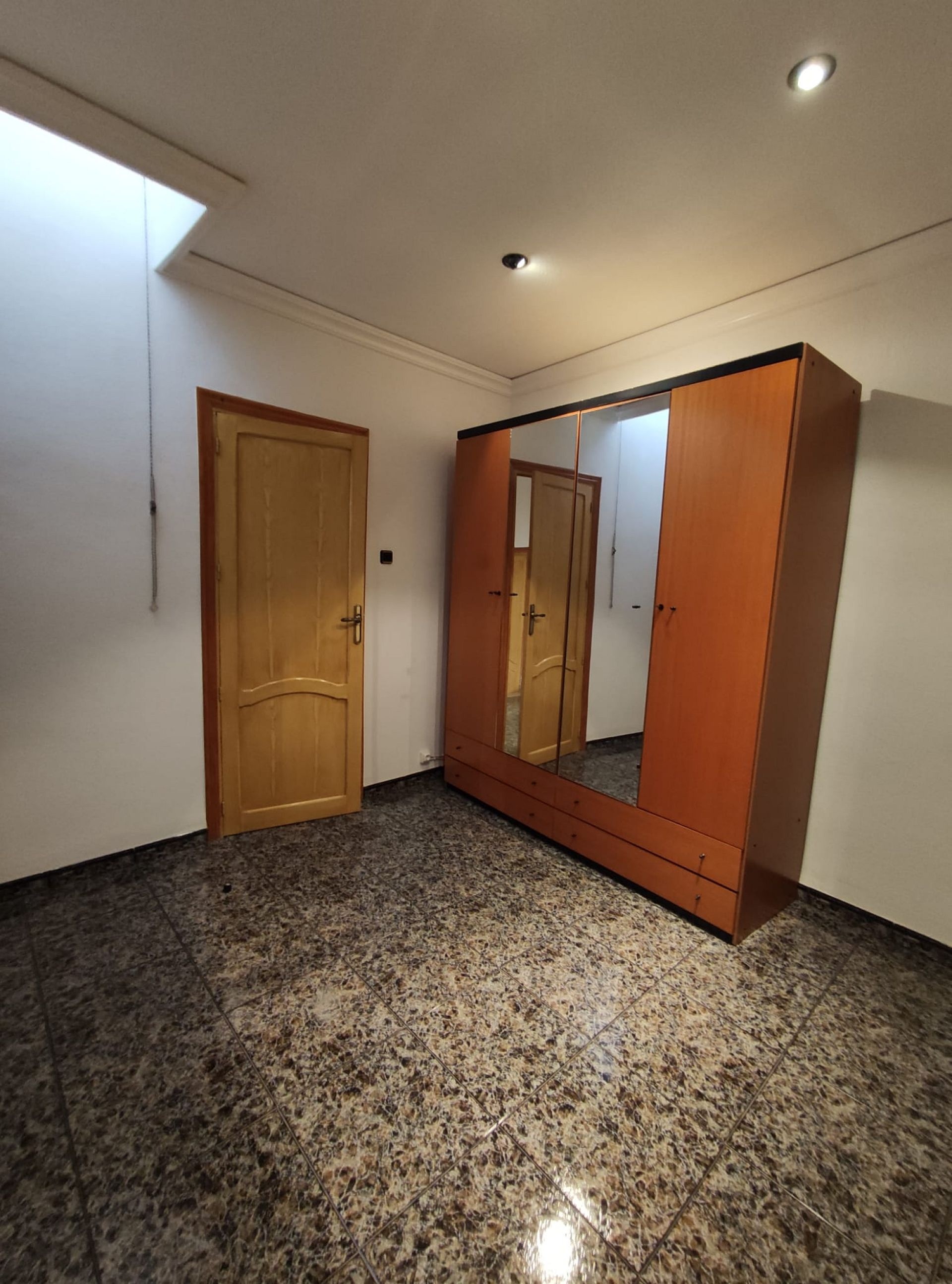 Resale - 5 Bedroom 3 Bathroom Townhouse in Hondón de las Nieves -  - Alicante