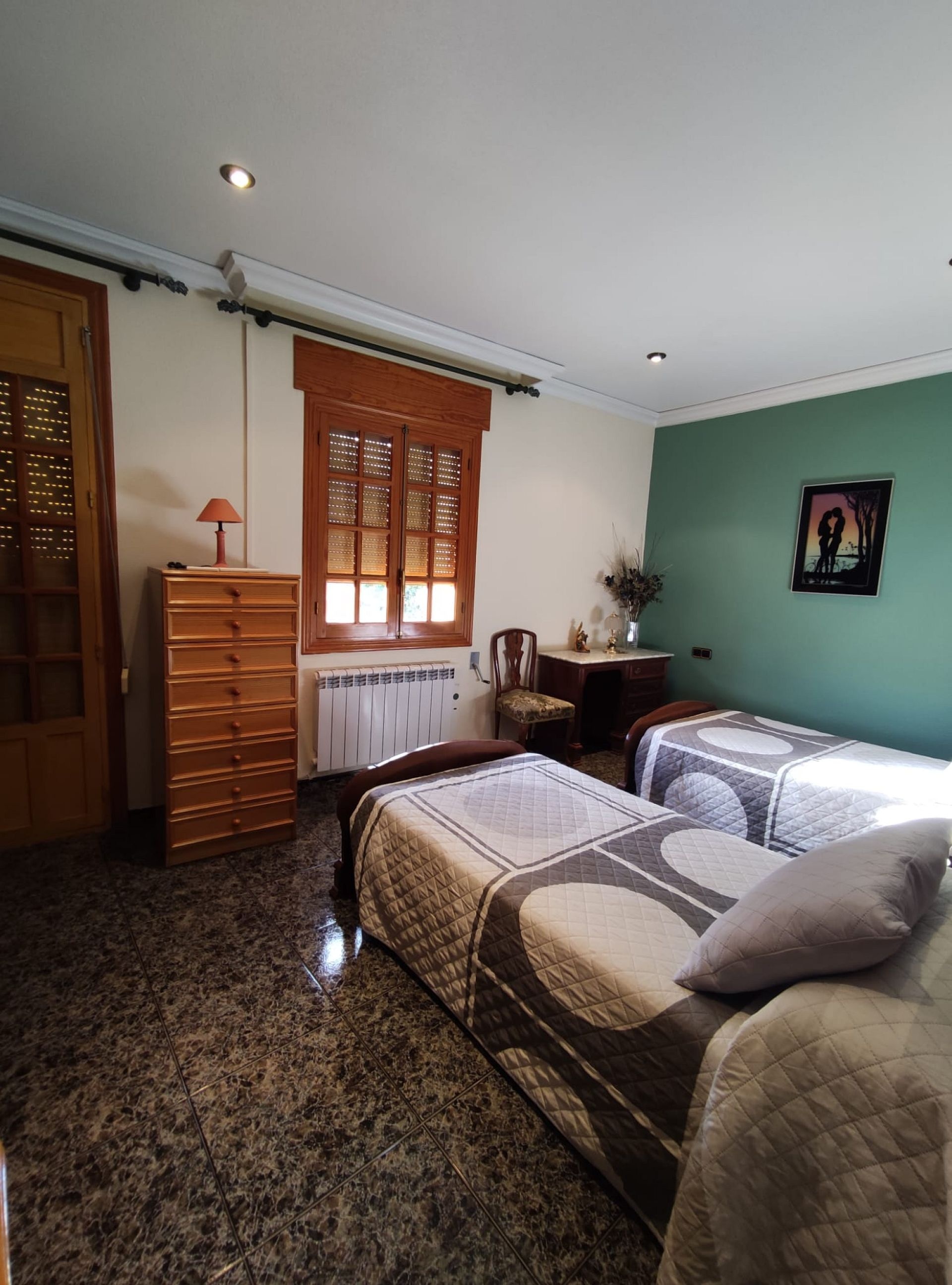 Resale - 5 Bedroom 3 Bathroom Townhouse in Hondón de las Nieves -  - Alicante