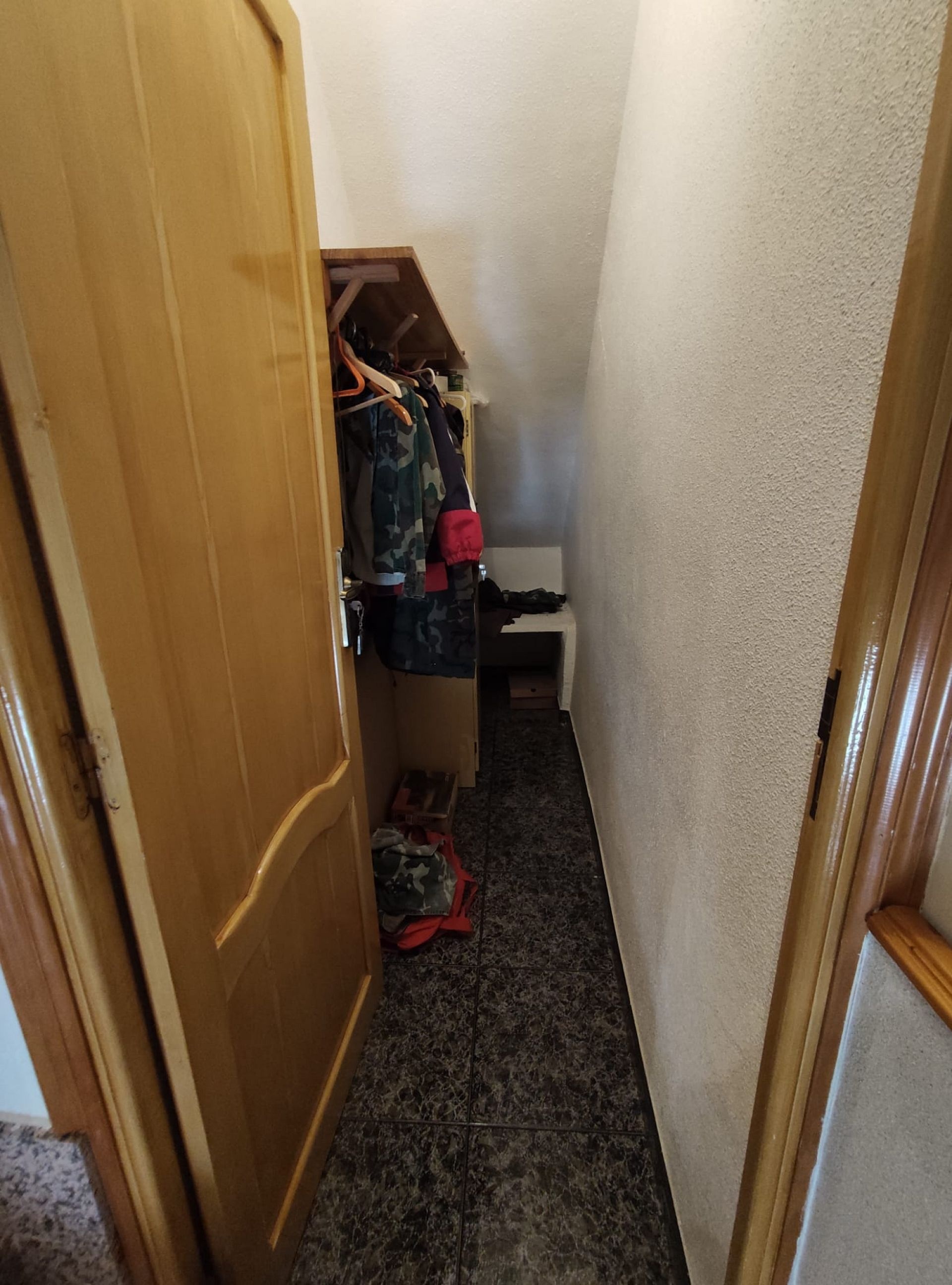 Resale - 5 Bedroom 3 Bathroom Townhouse in Hondón de las Nieves -  - Alicante