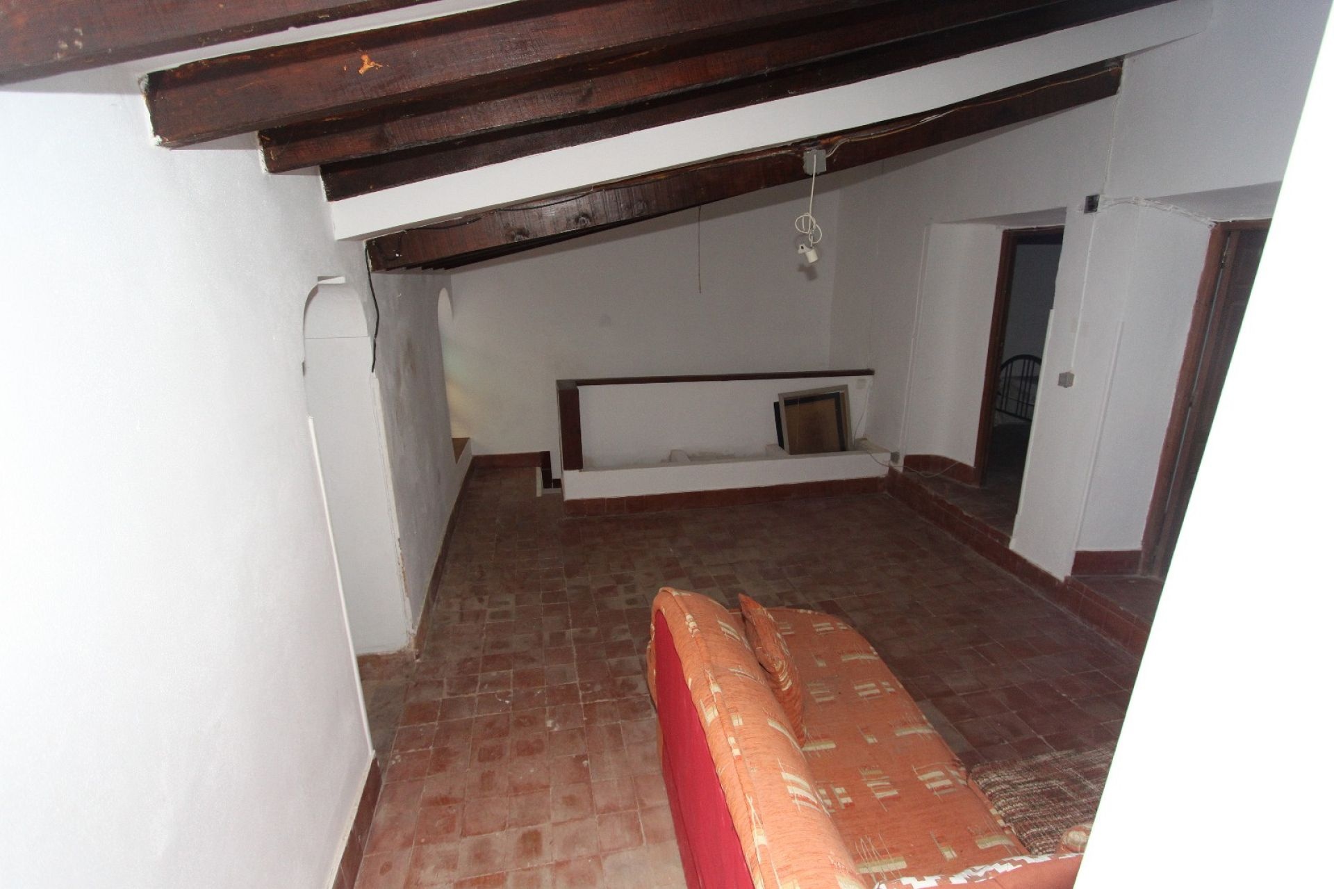 Resale - 7 Bedroom 3 Bathroom Country house in Monóvar -  - Alicante