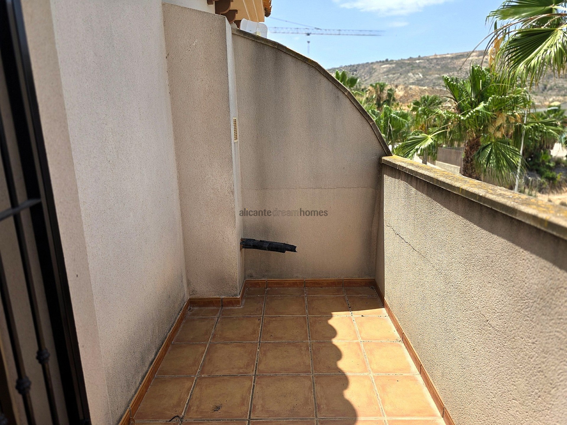 Resale - 3 Bedroom 2 Bathroom Apartment in Algorfa -  - Alicante