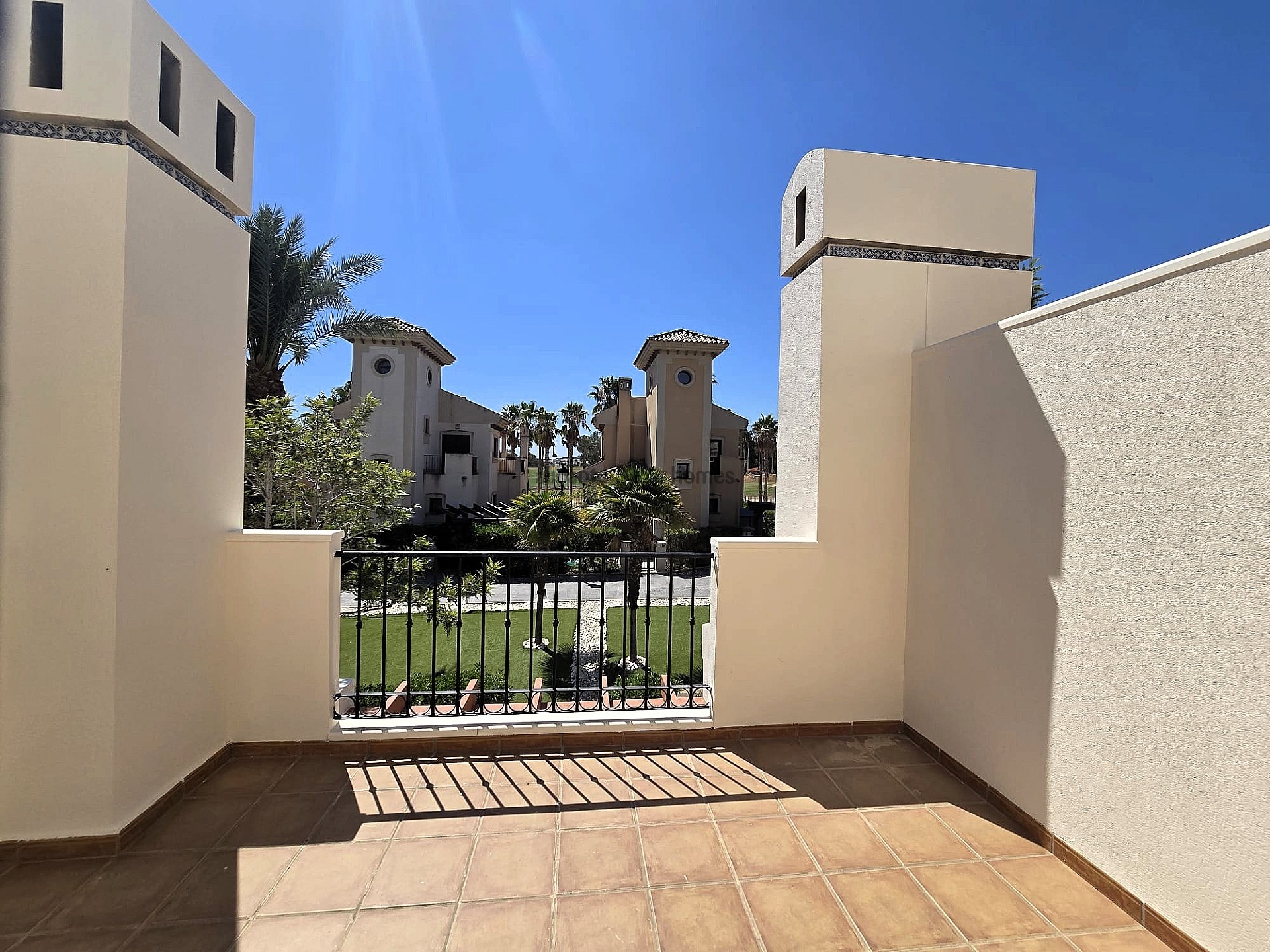 Resale - 3 Bedroom 2 Bathroom Bungalow in Algorfa -  - Alicante