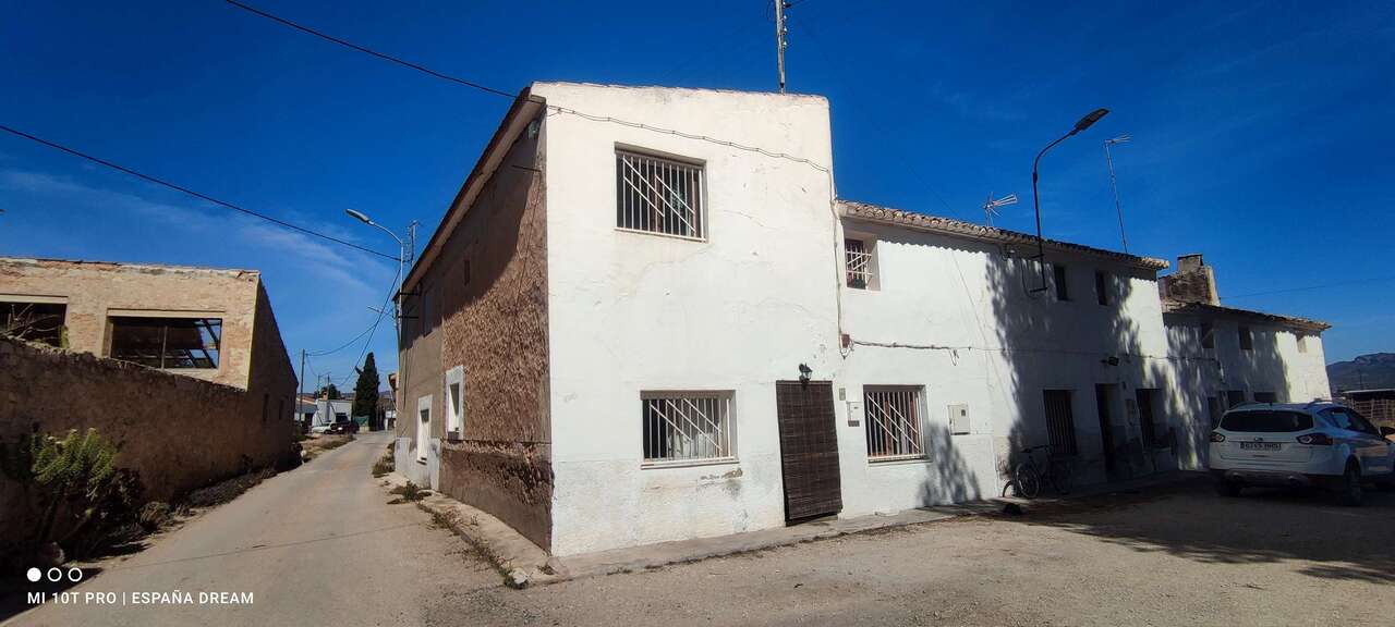 Resale - 6 Bedroom 3 Bathroom Semi-detached in Monóvar - , Monóvar, Alicante, Spain - Alicante