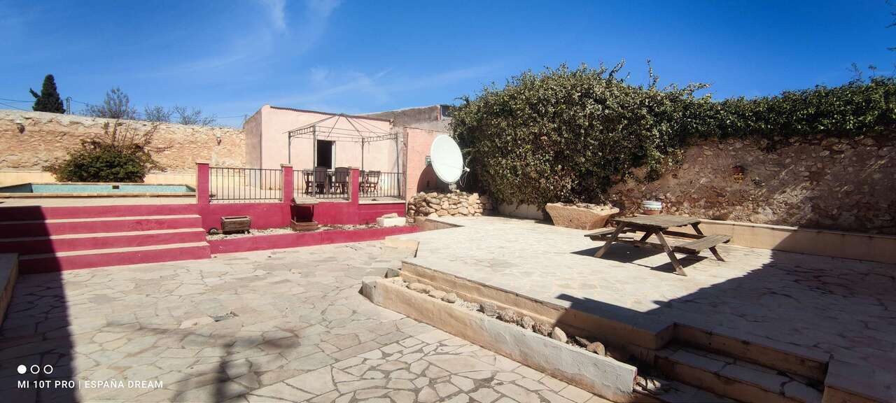 Resale - 6 Bedroom 3 Bathroom Semi-detached in Monóvar - , Monóvar, Alicante, Spain - Alicante