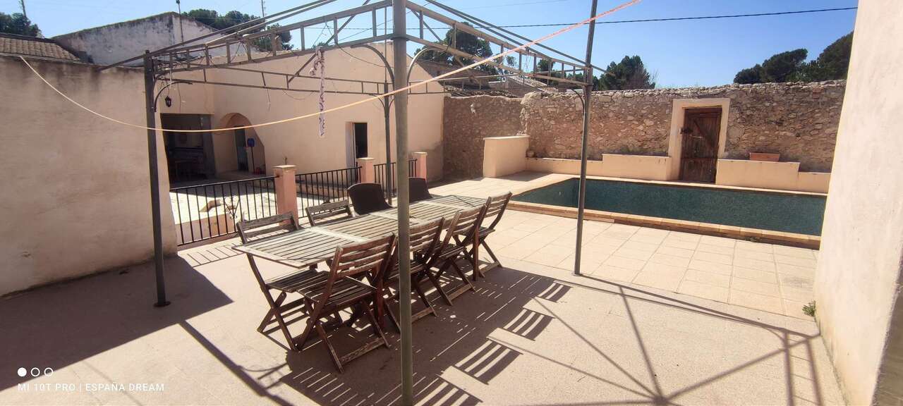 Resale - 6 Bedroom 3 Bathroom Semi-detached in Monóvar - , Monóvar, Alicante, Spain - Alicante