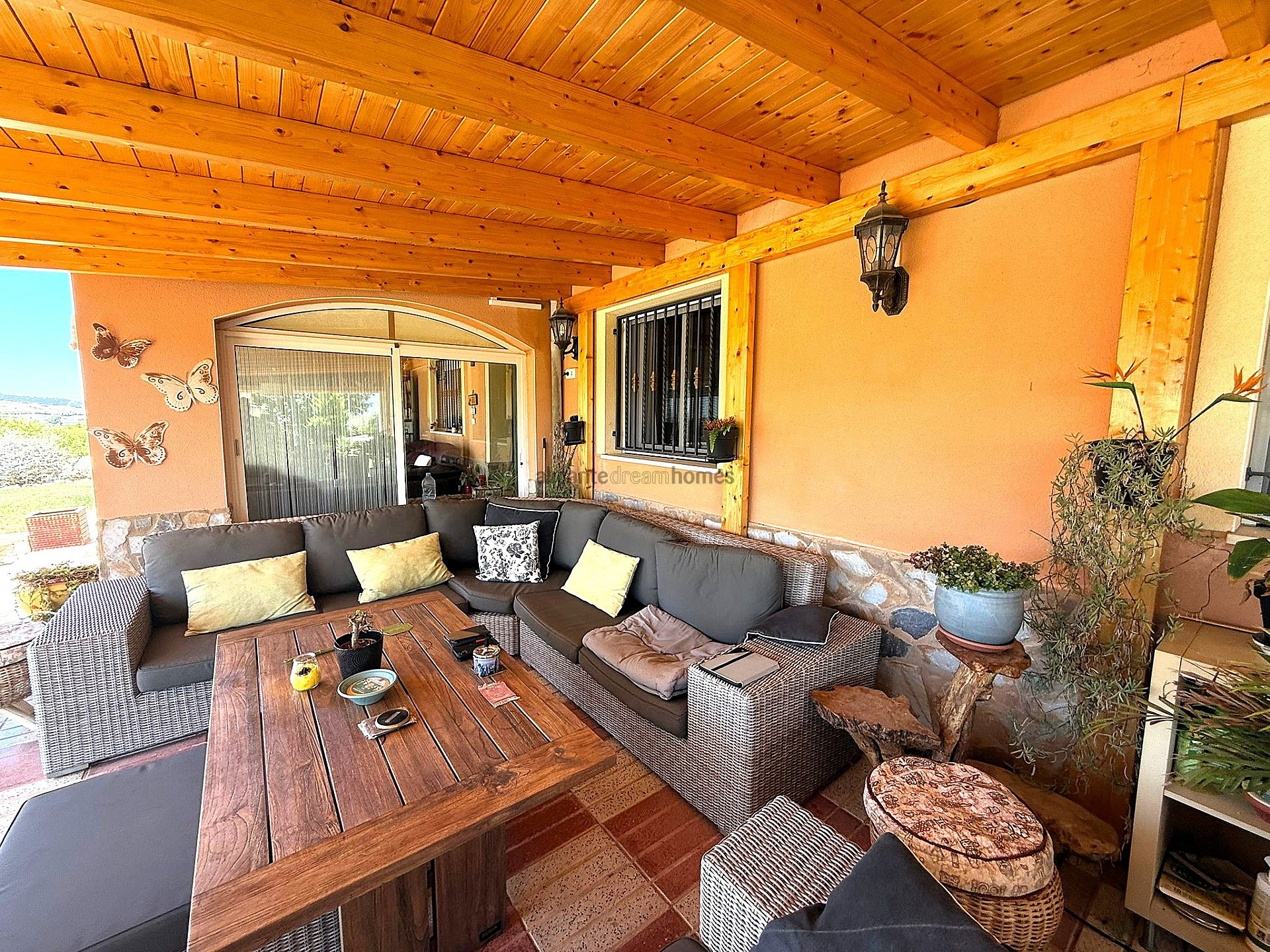 Resale - 5 Bedroom 4 Bathroom Country house in Castalla -  - Alicante