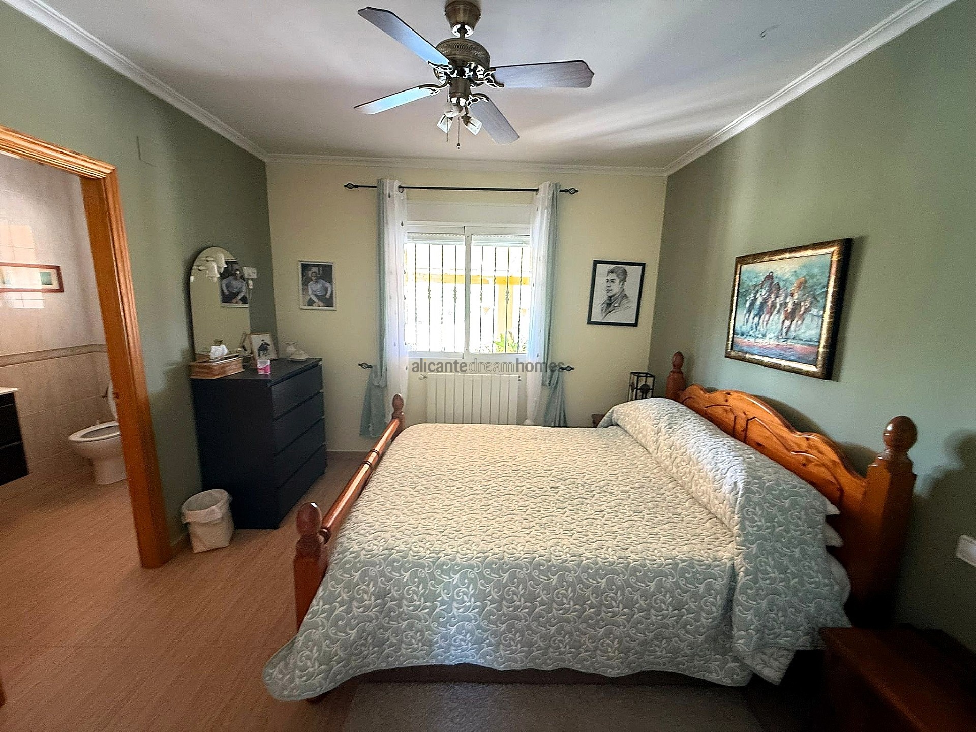 Resale - 5 Bedroom 4 Bathroom Country house in Castalla -  - Alicante