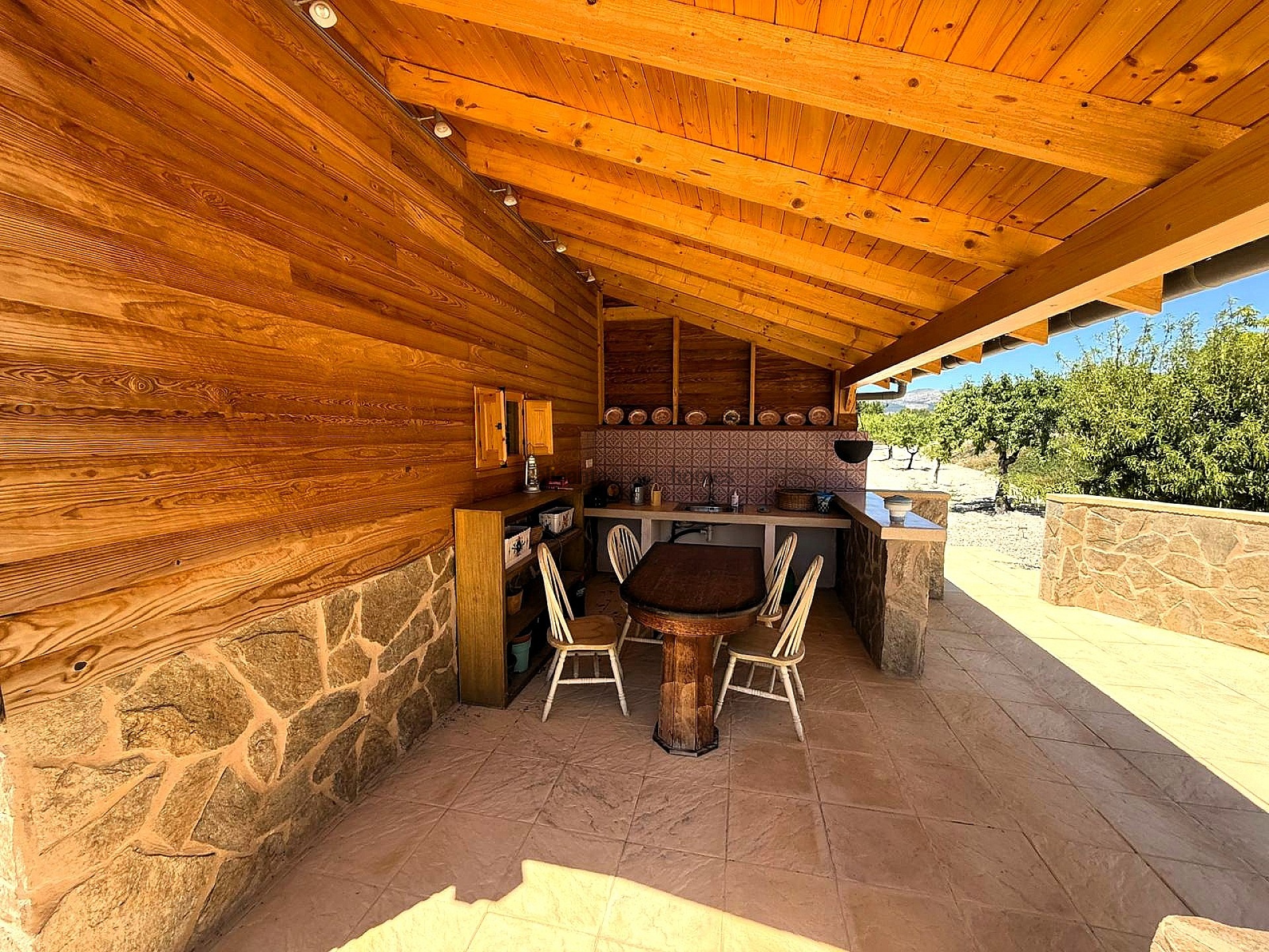 Resale - 5 Bedroom 4 Bathroom Country house in Castalla -  - Alicante
