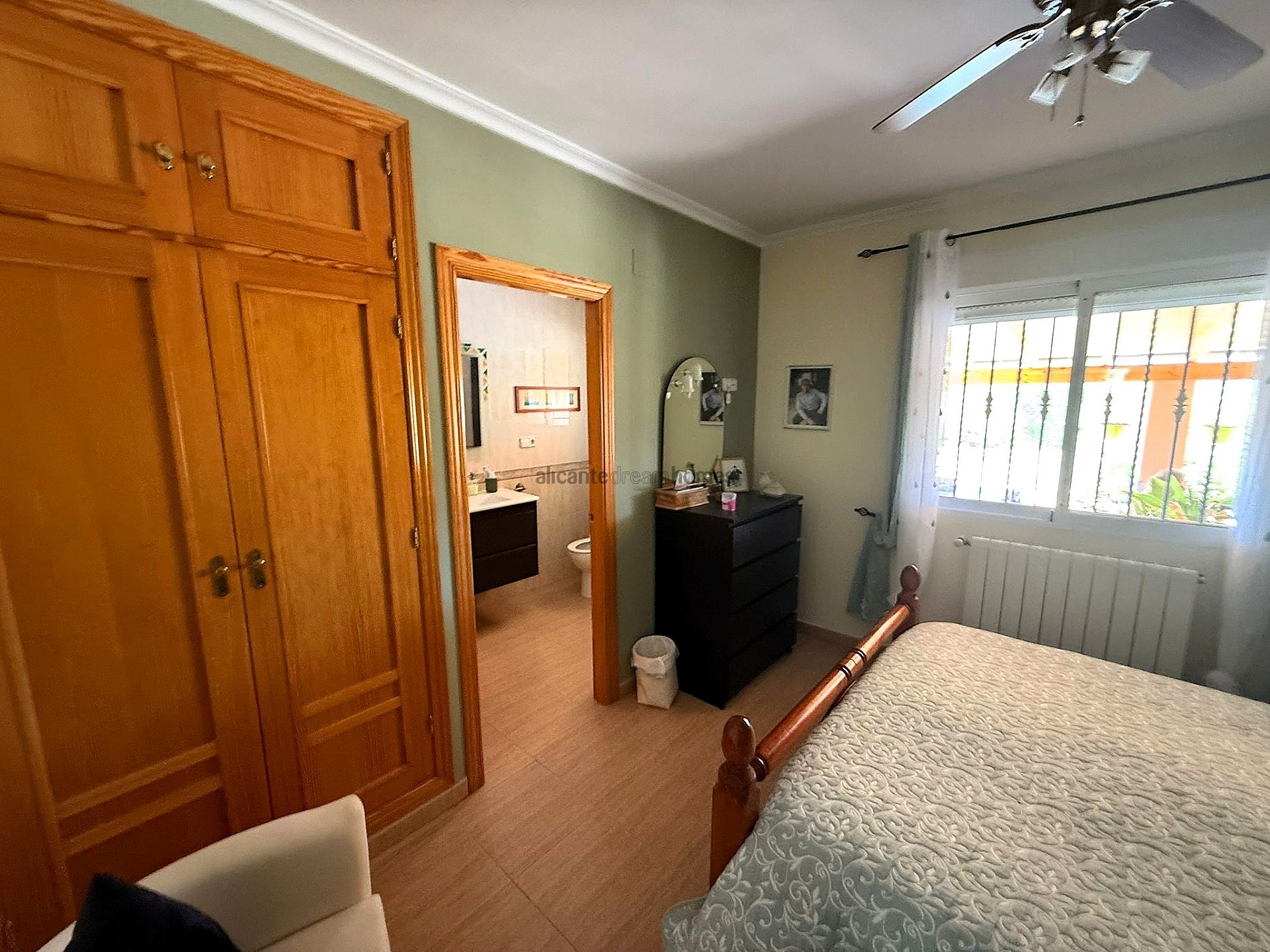 Resale - 5 Bedroom 4 Bathroom Country house in Castalla -  - Alicante
