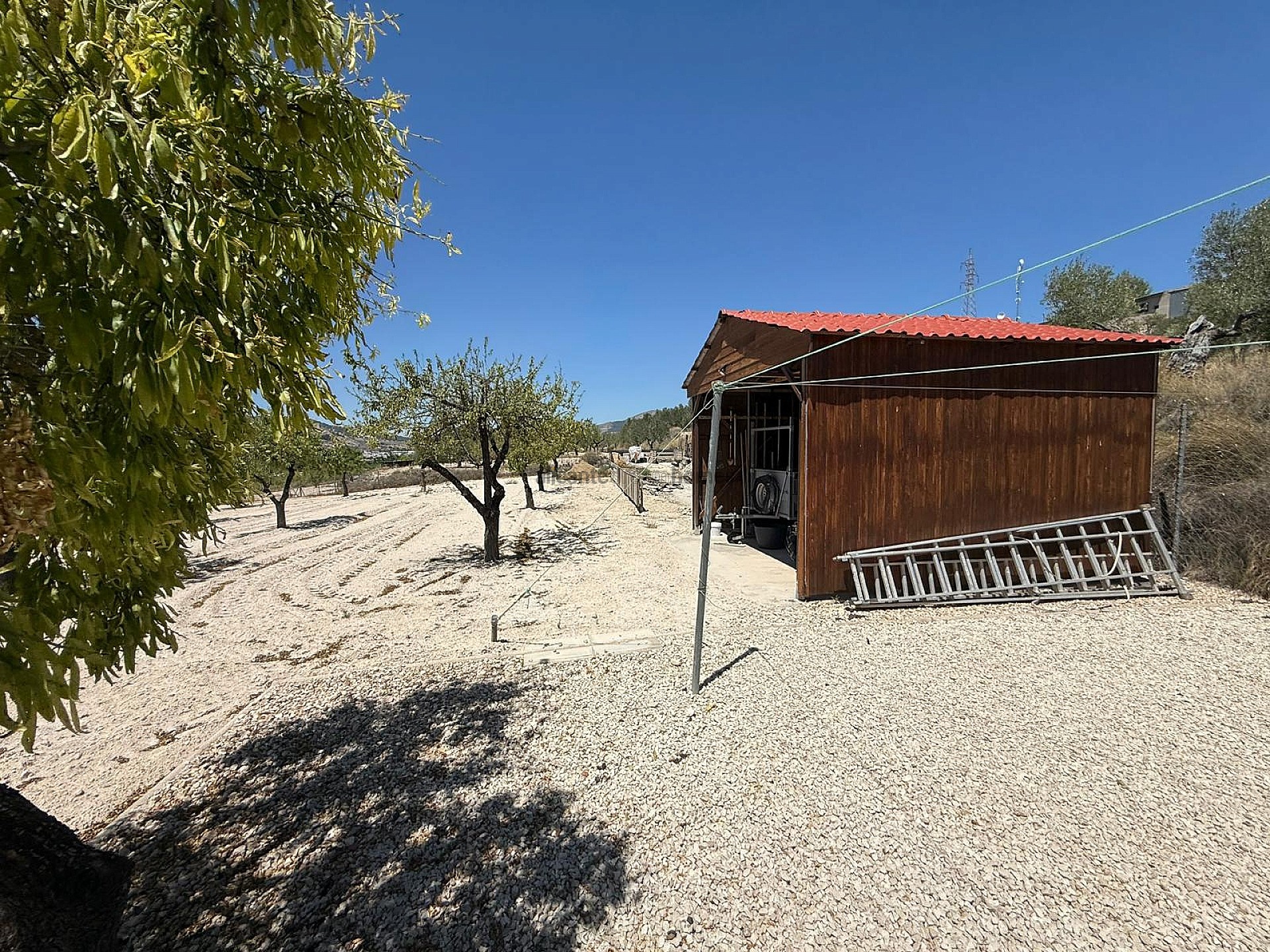Resale - 5 Bedroom 4 Bathroom Country house in Castalla -  - Alicante