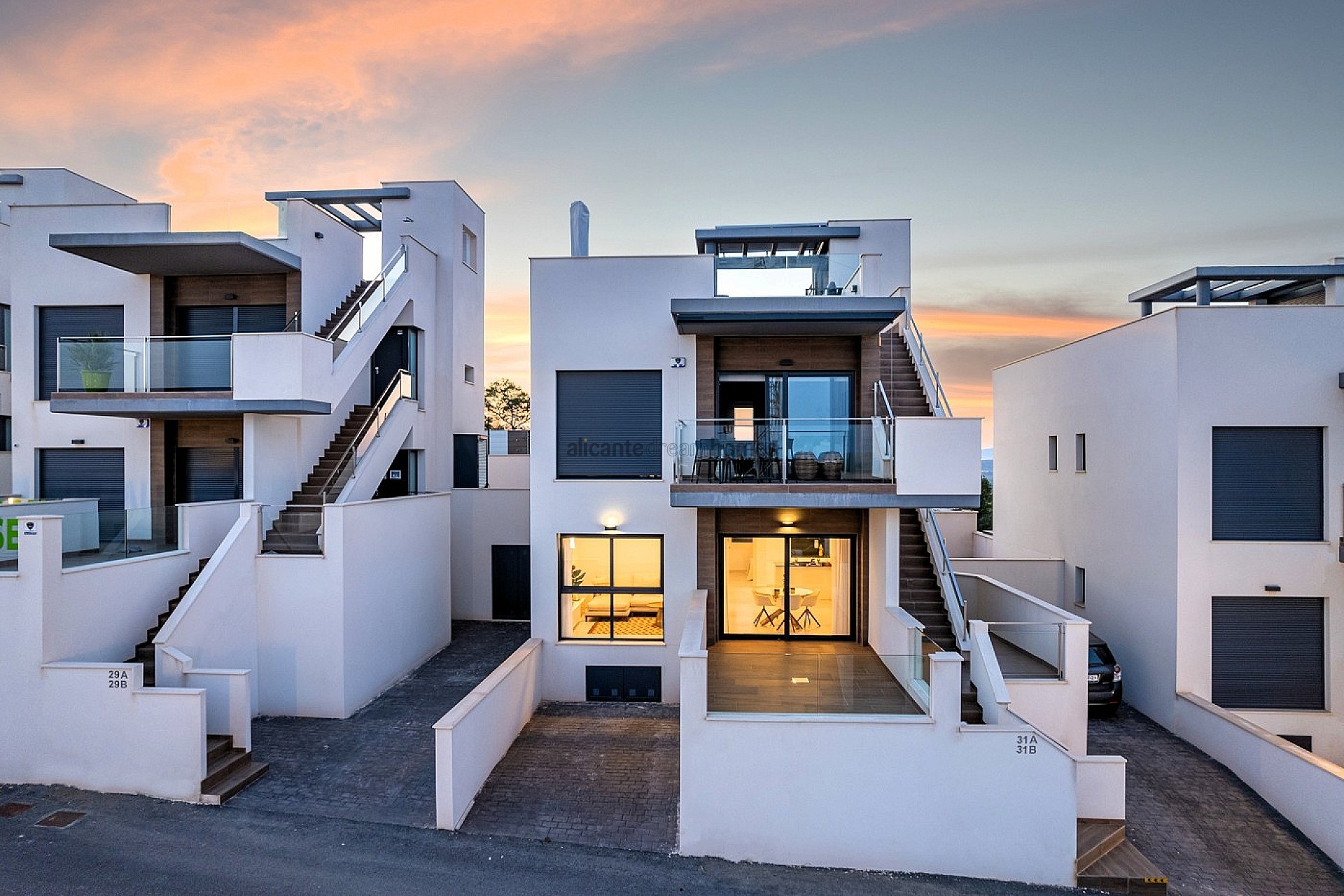 Resale - 2 Bedroom 2 Bathroom Bungalow in San Miguel de Salinas -  - Alicante