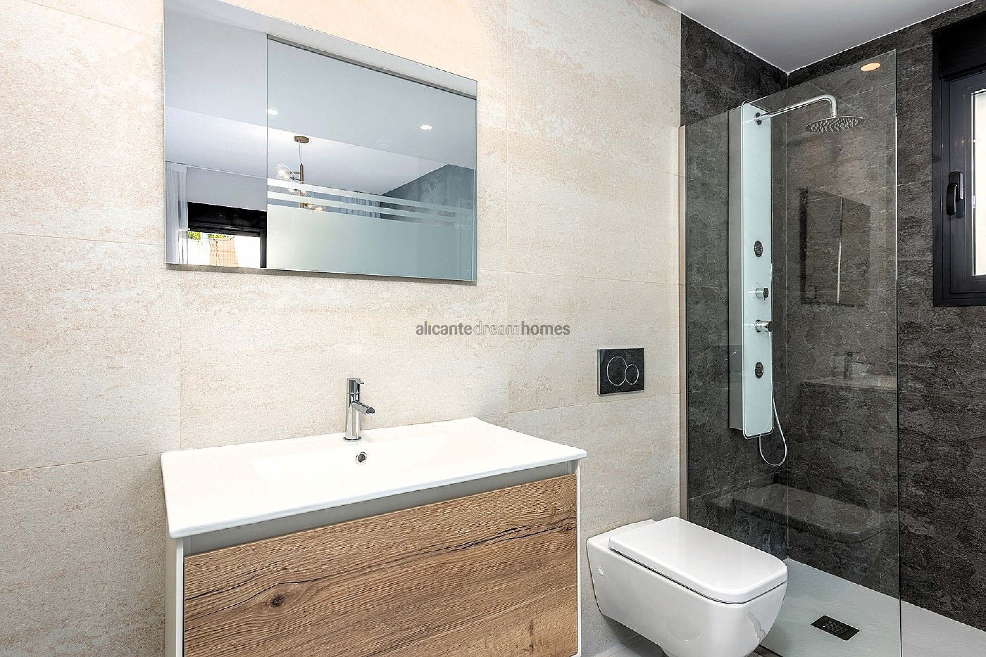 Resale - 2 Bedroom 2 Bathroom Bungalow in San Miguel de Salinas -  - Alicante