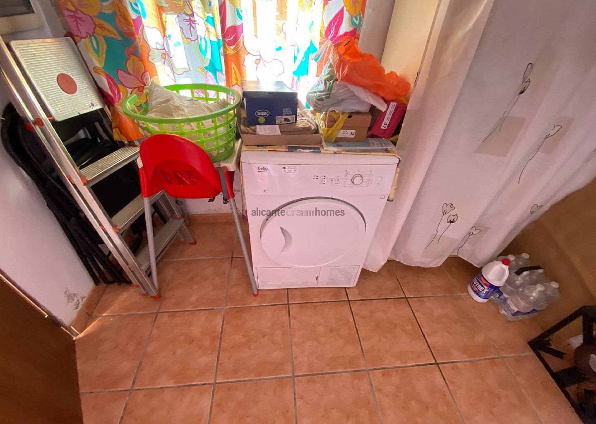 Sold - 3 Bedroom 1 Bathroom Villa in Salinas -  - Alicante