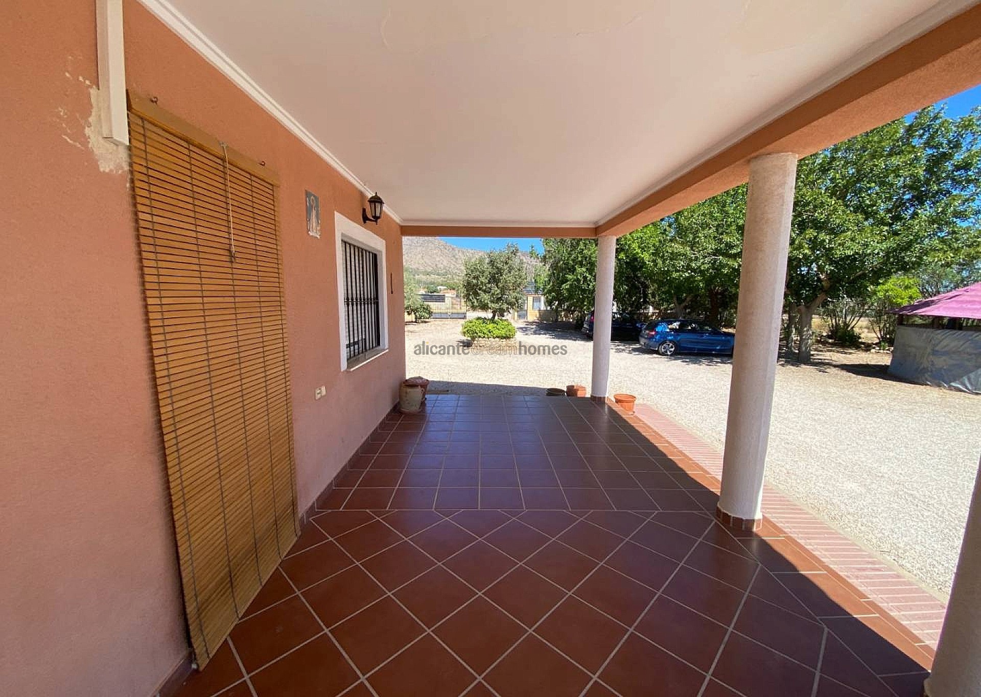 Sold - 3 Bedroom 1 Bathroom Villa in Salinas -  - Alicante