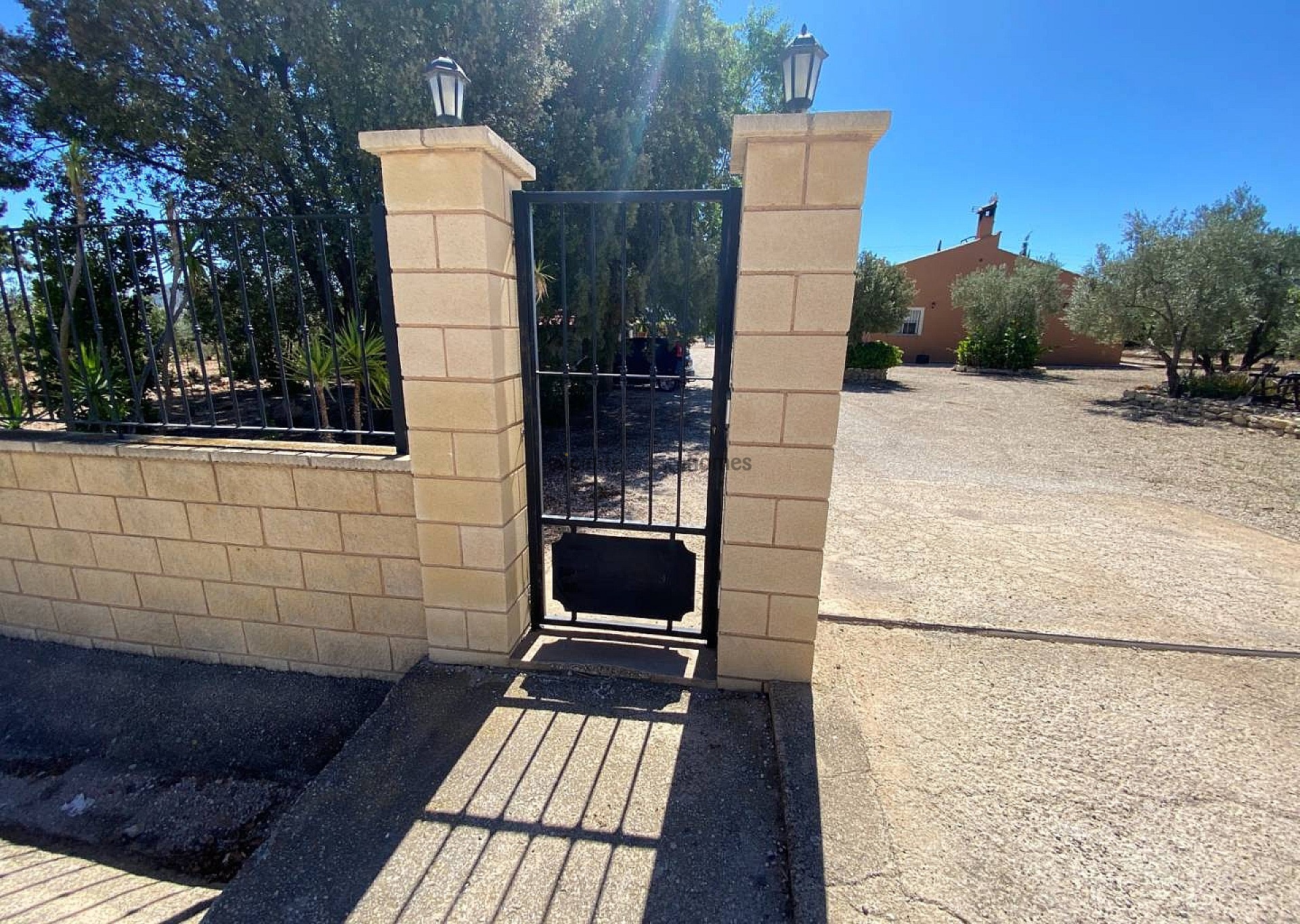 Sold - 3 Bedroom 1 Bathroom Villa in Salinas -  - Alicante