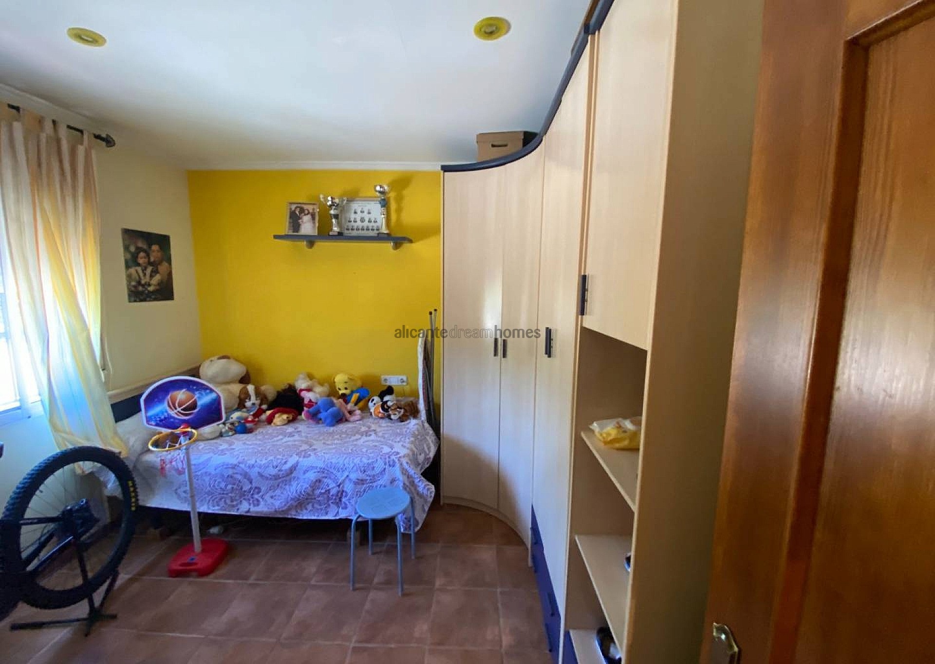 Sold - 3 Bedroom 1 Bathroom Villa in Salinas -  - Alicante