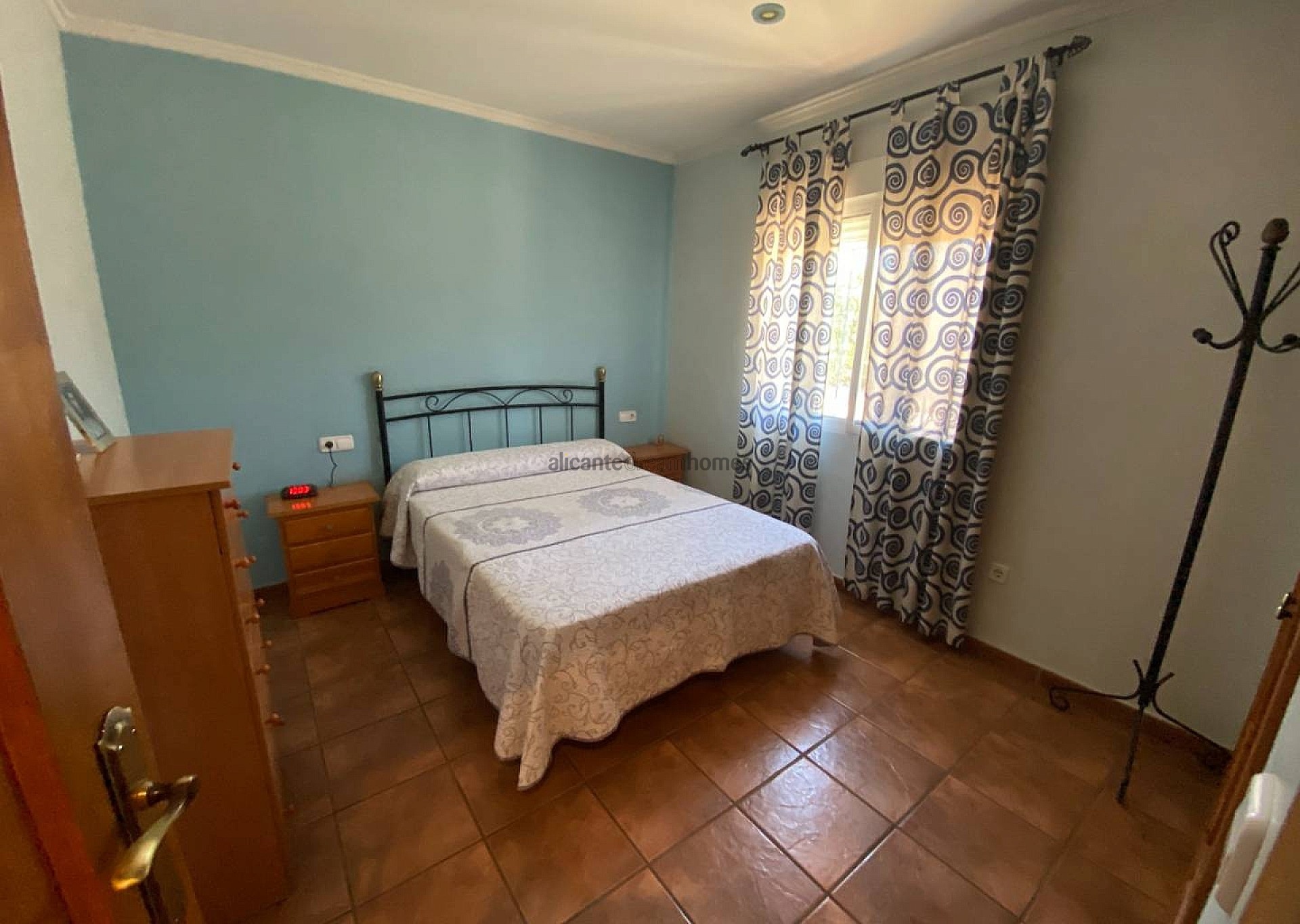 Sold - 3 Bedroom 1 Bathroom Villa in Salinas -  - Alicante