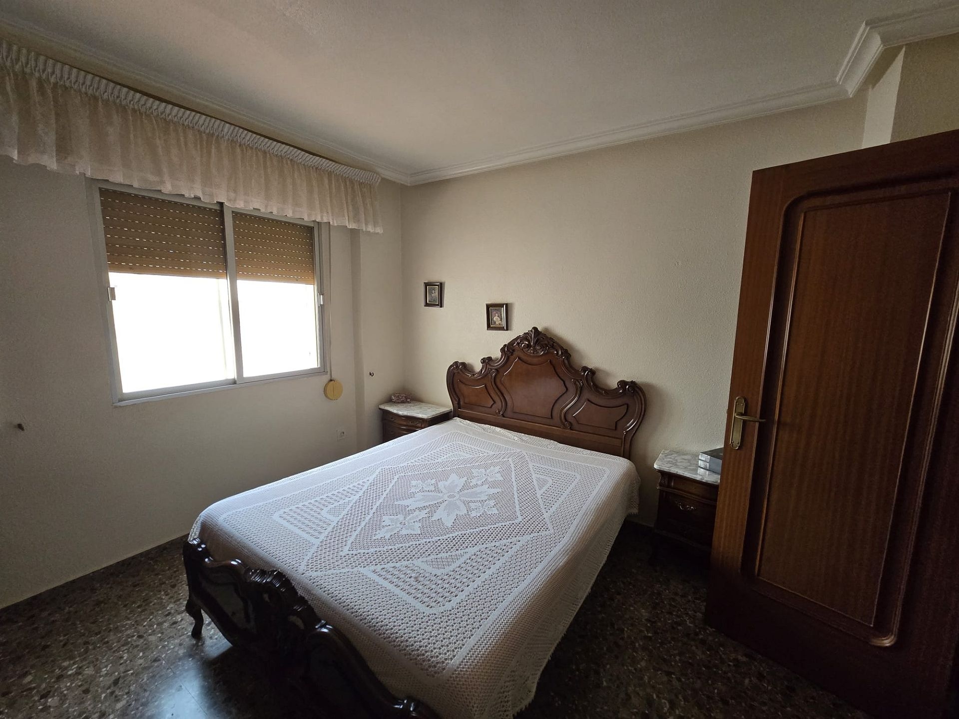 Resale - 4 Bedroom 2 Bathroom Townhouse in Salinas -  - Alicante