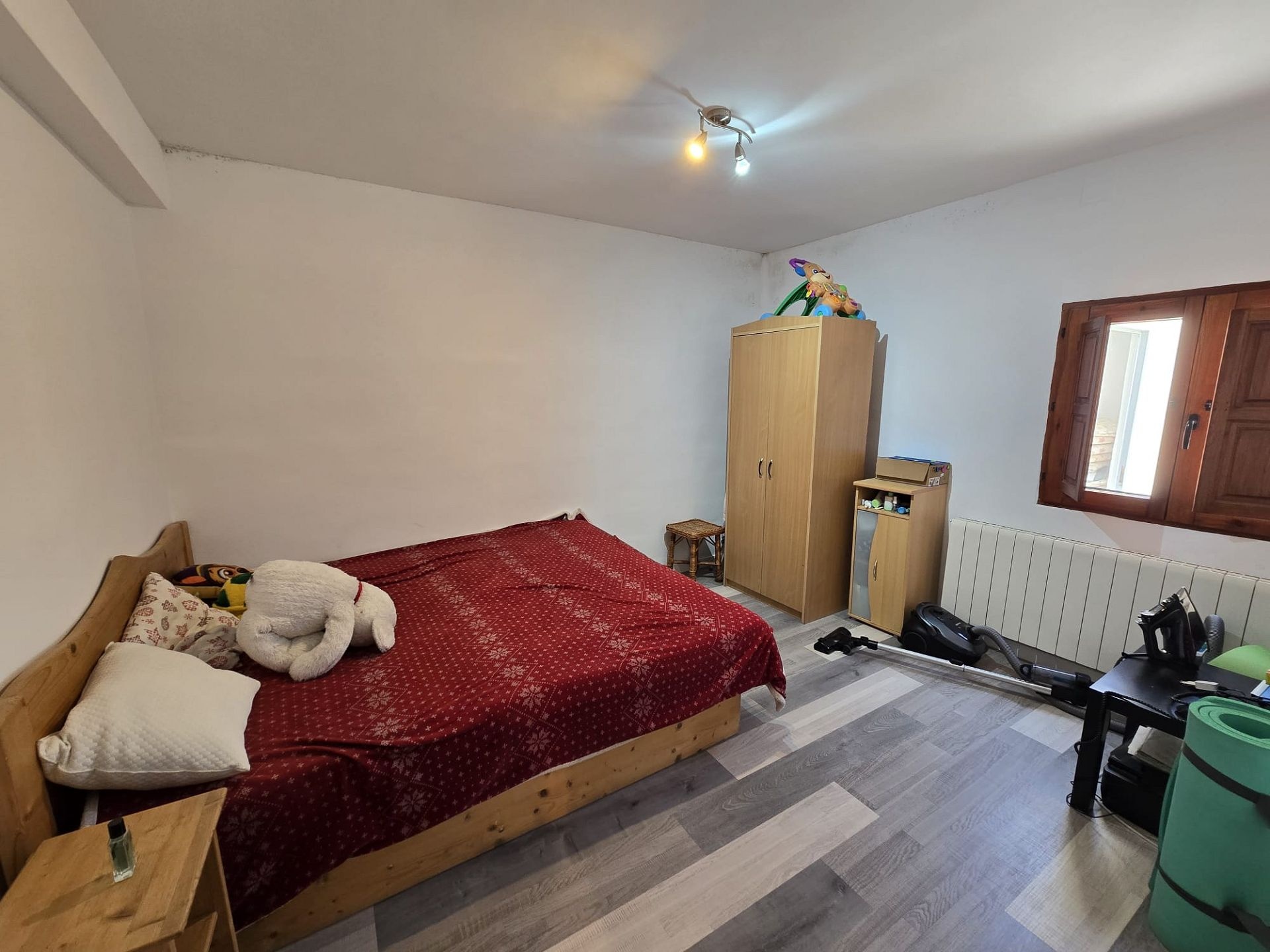 Resale - 4 Bedroom 2 Bathroom Villa in Sax -  - Alicante