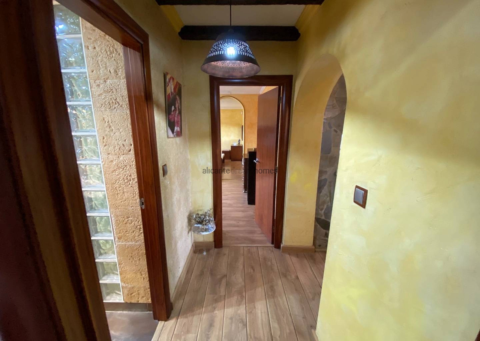 Resale - 2 Bedroom 1 Bathroom Finca in Sax -  - Alicante