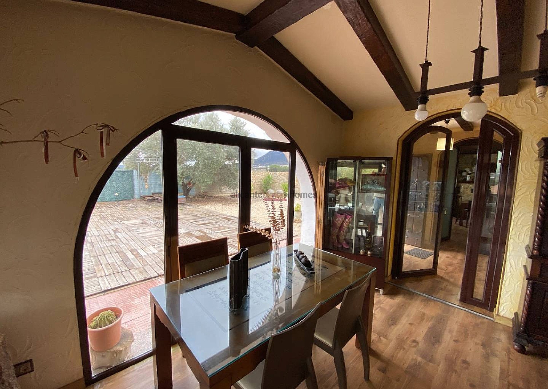 Resale - 2 Bedroom 1 Bathroom Finca in Sax -  - Alicante