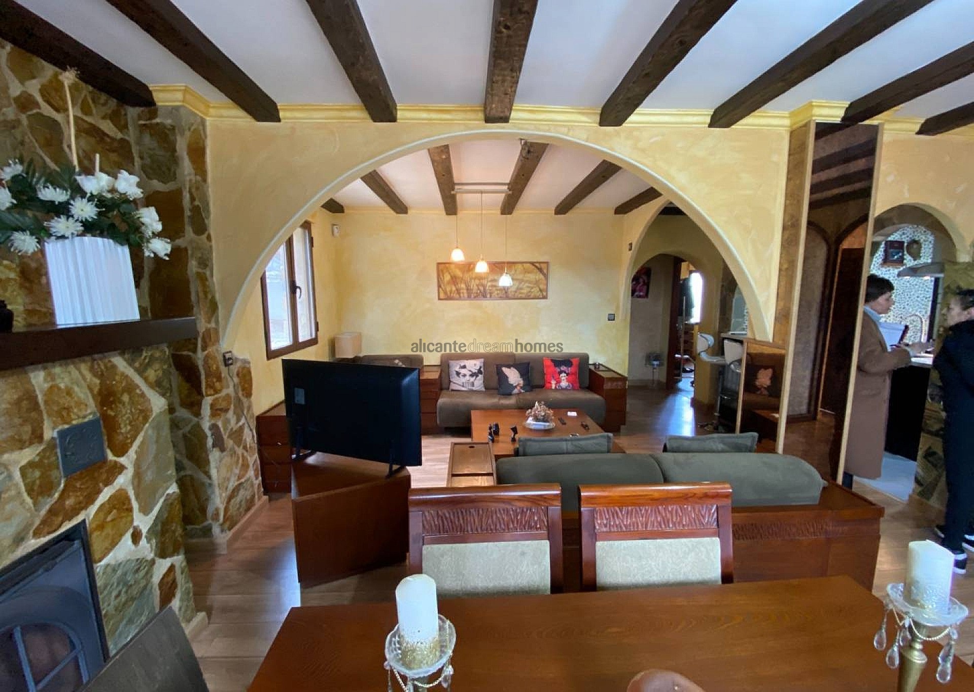Resale - 2 Bedroom 1 Bathroom Finca in Sax -  - Alicante