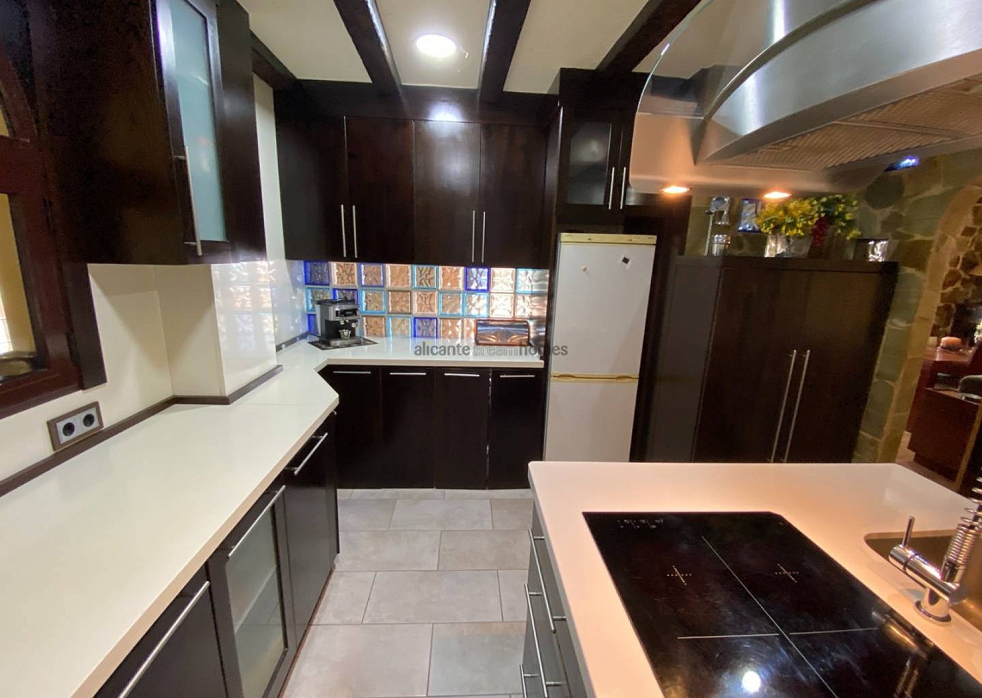 Resale - 2 Bedroom 1 Bathroom Finca in Sax -  - Alicante
