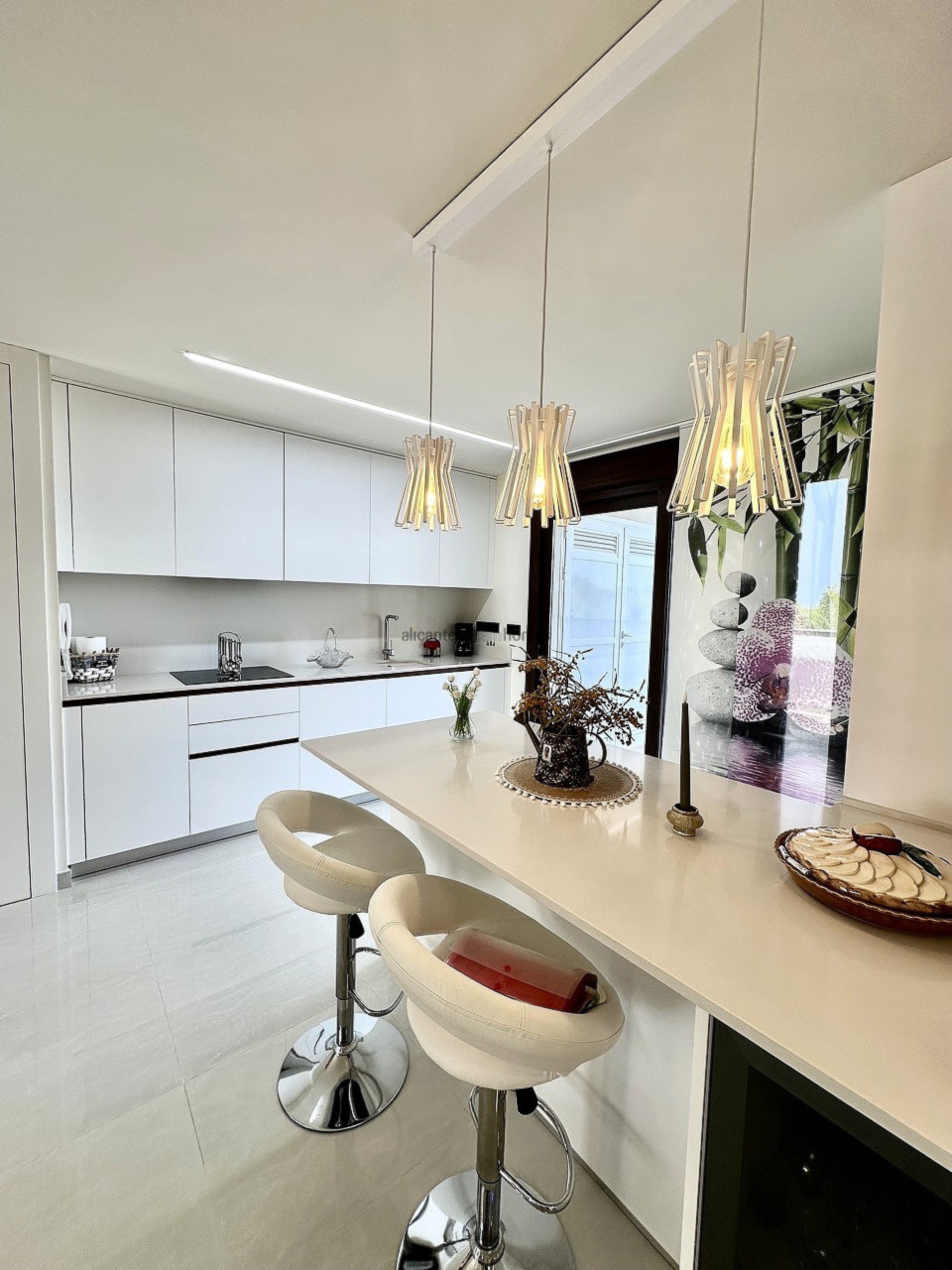 Resale - 2 Bedroom 2 Bathroom Bungalow in Torrevieja -  - Alicante