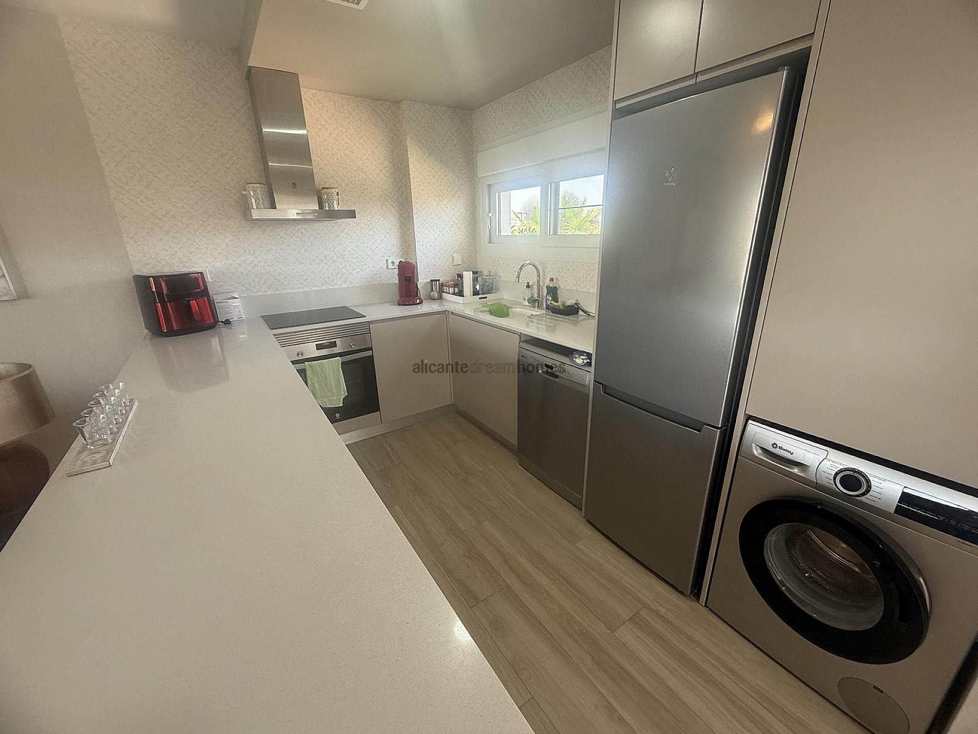 Resale - 2 Bedroom 2 Bathroom Apartment in Los Montesinos -  - Alicante