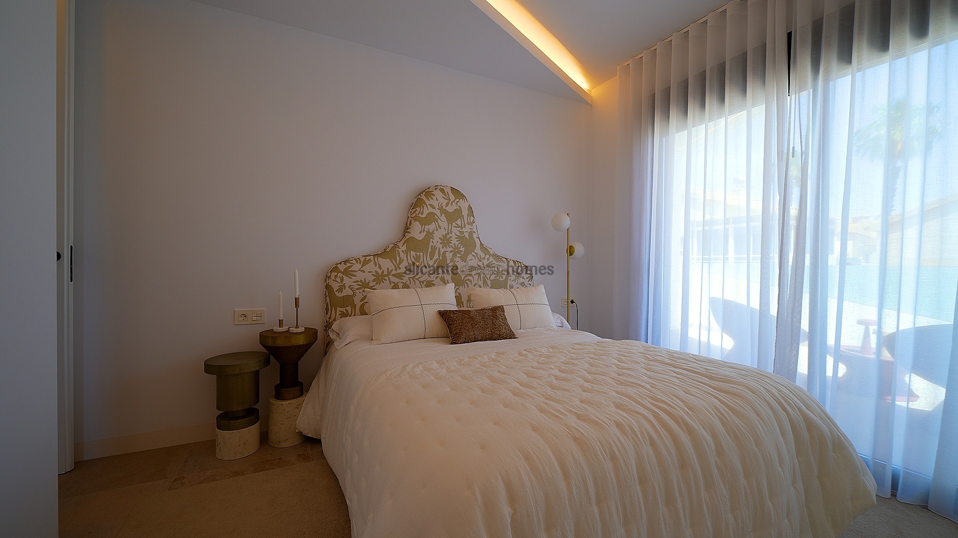 Resale - 3 Bedroom 3 Bathroom Villa in Orihuela Costa -  - Alicante