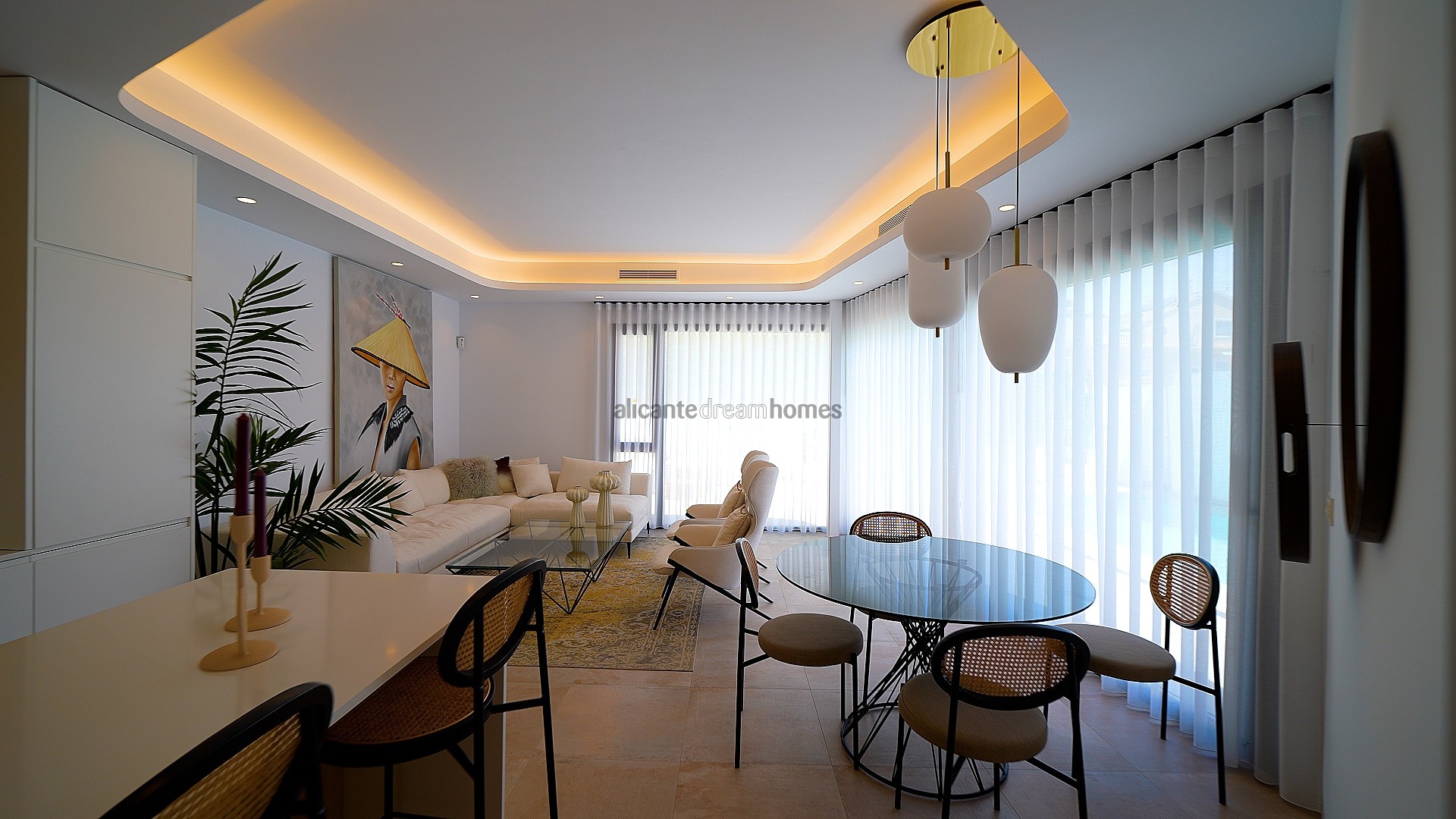Resale - 3 Bedroom 3 Bathroom Villa in Orihuela Costa -  - Alicante
