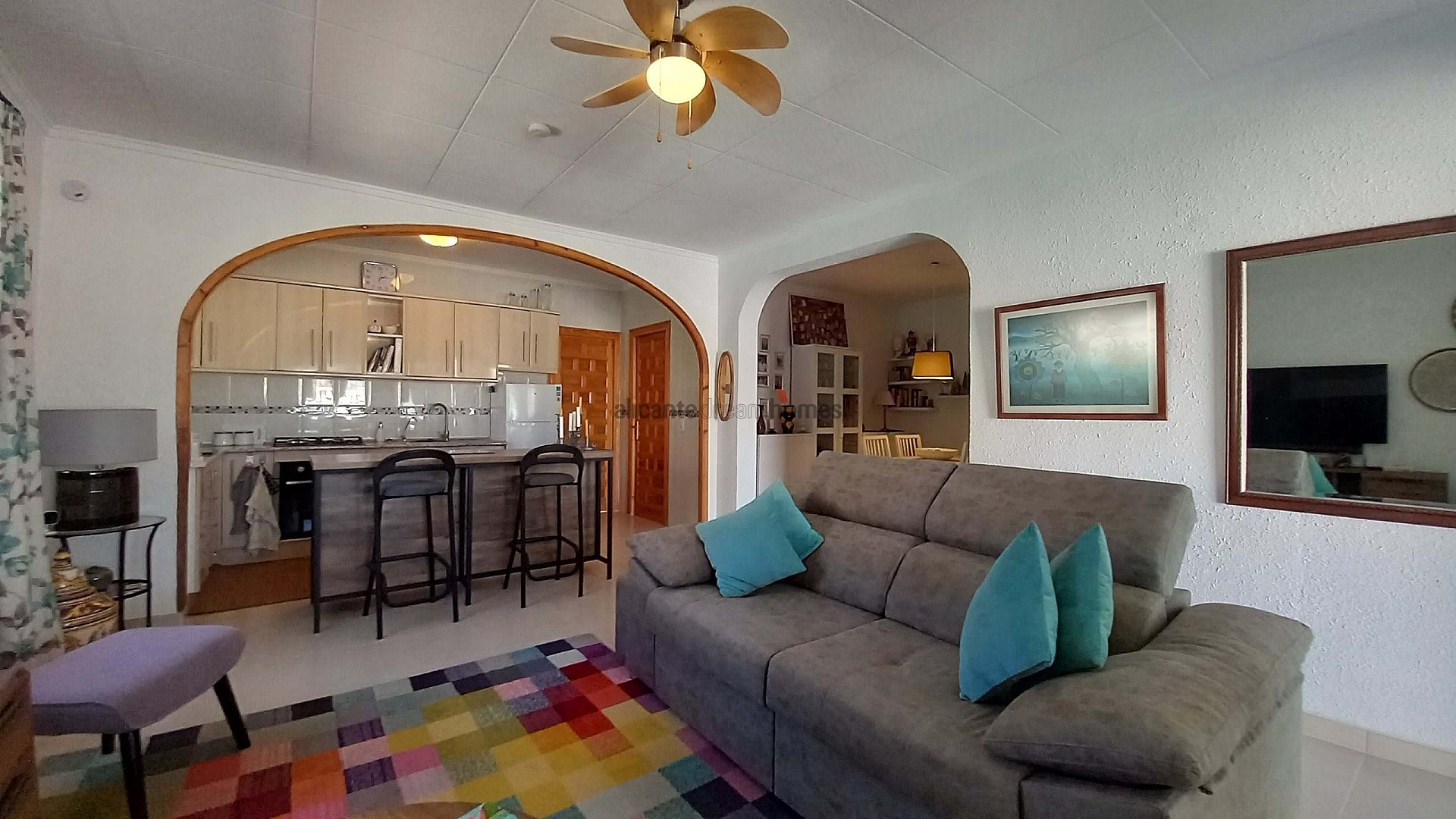 Resale - 3 Bedroom 2 Bathroom Villa in Torrevieja -  - Alicante