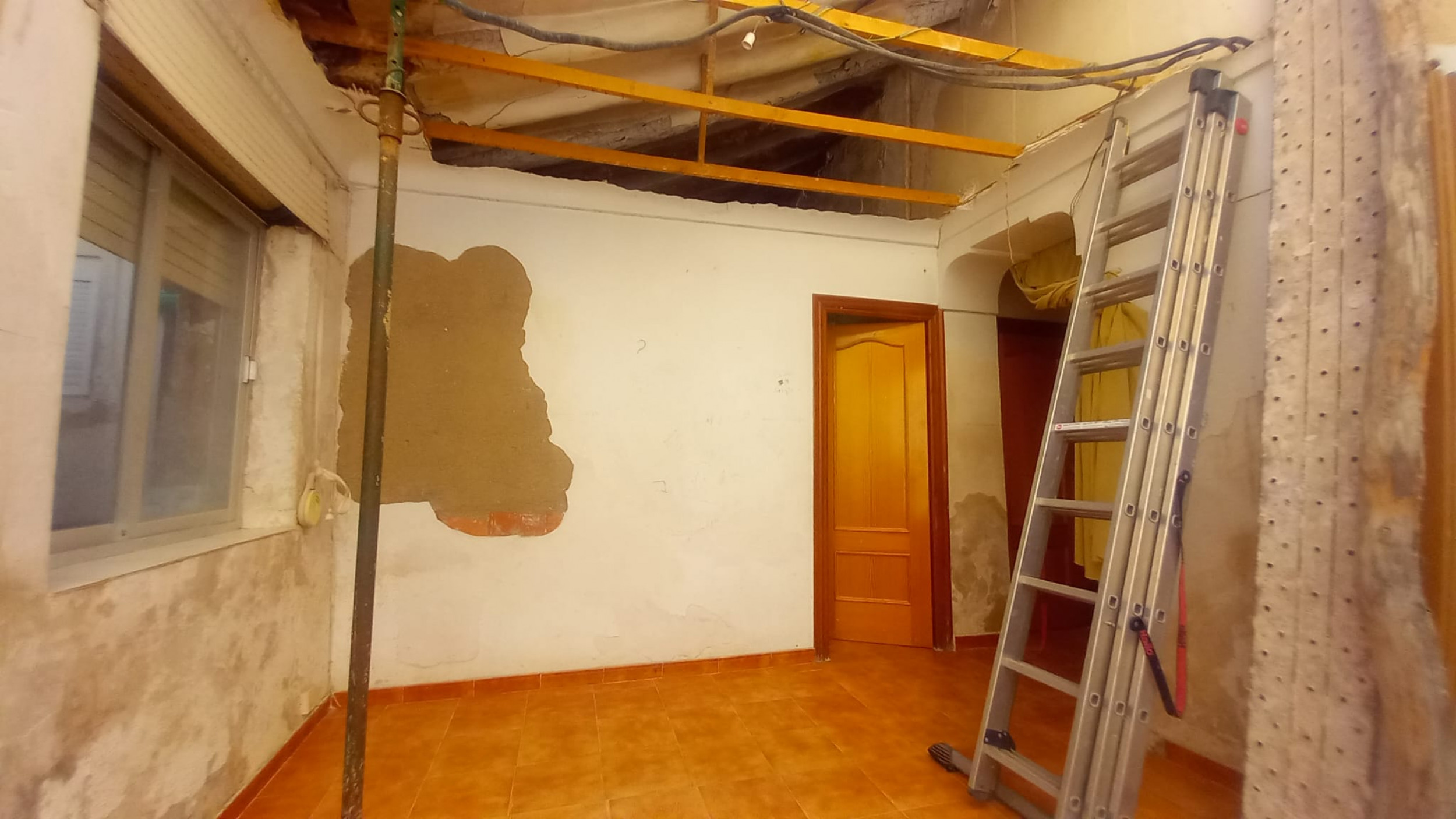 Resale - 3 Bedroom 1 Bathroom Townhouse in Salinas -  - Alicante